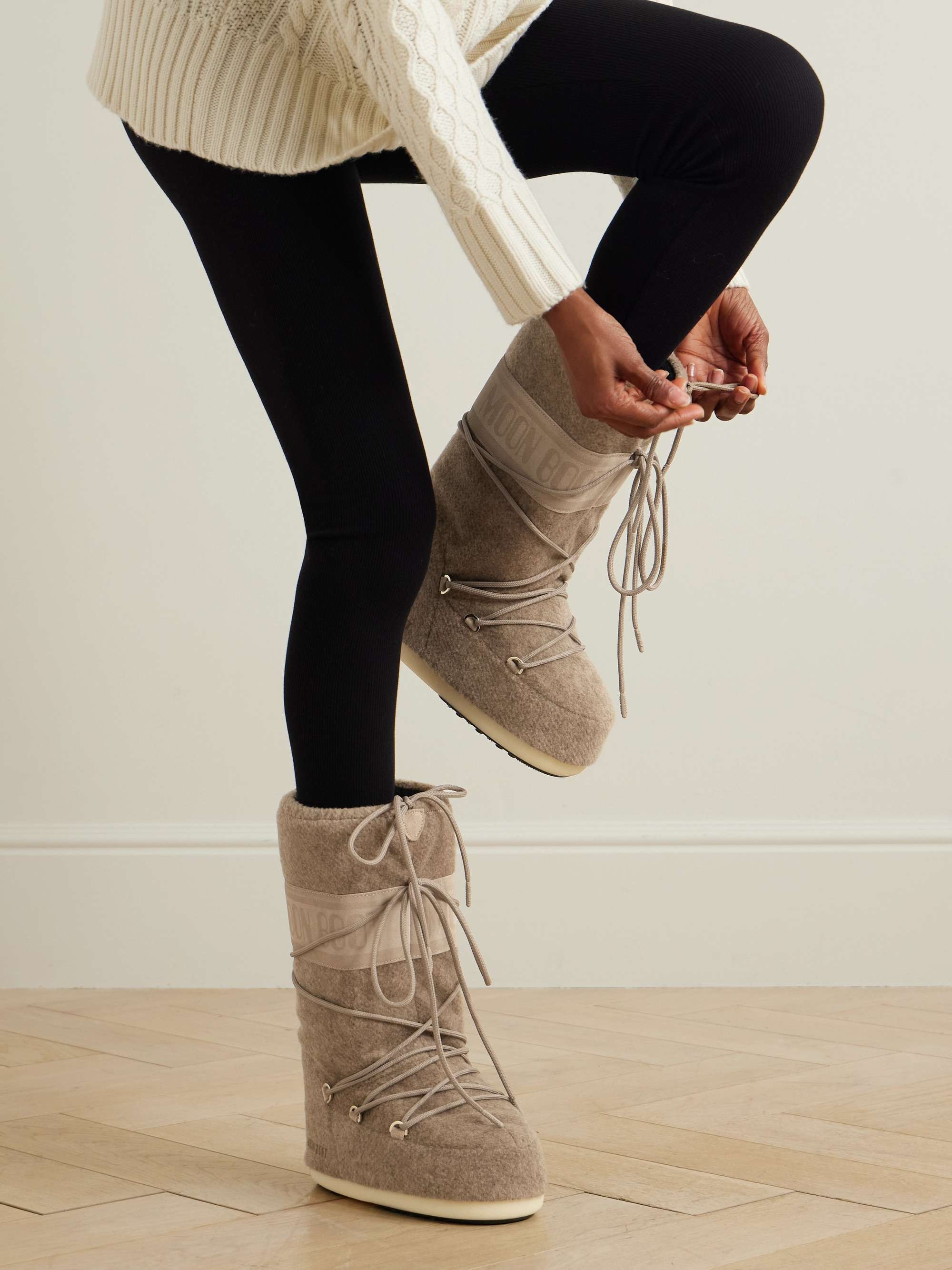 MOON BOOT 