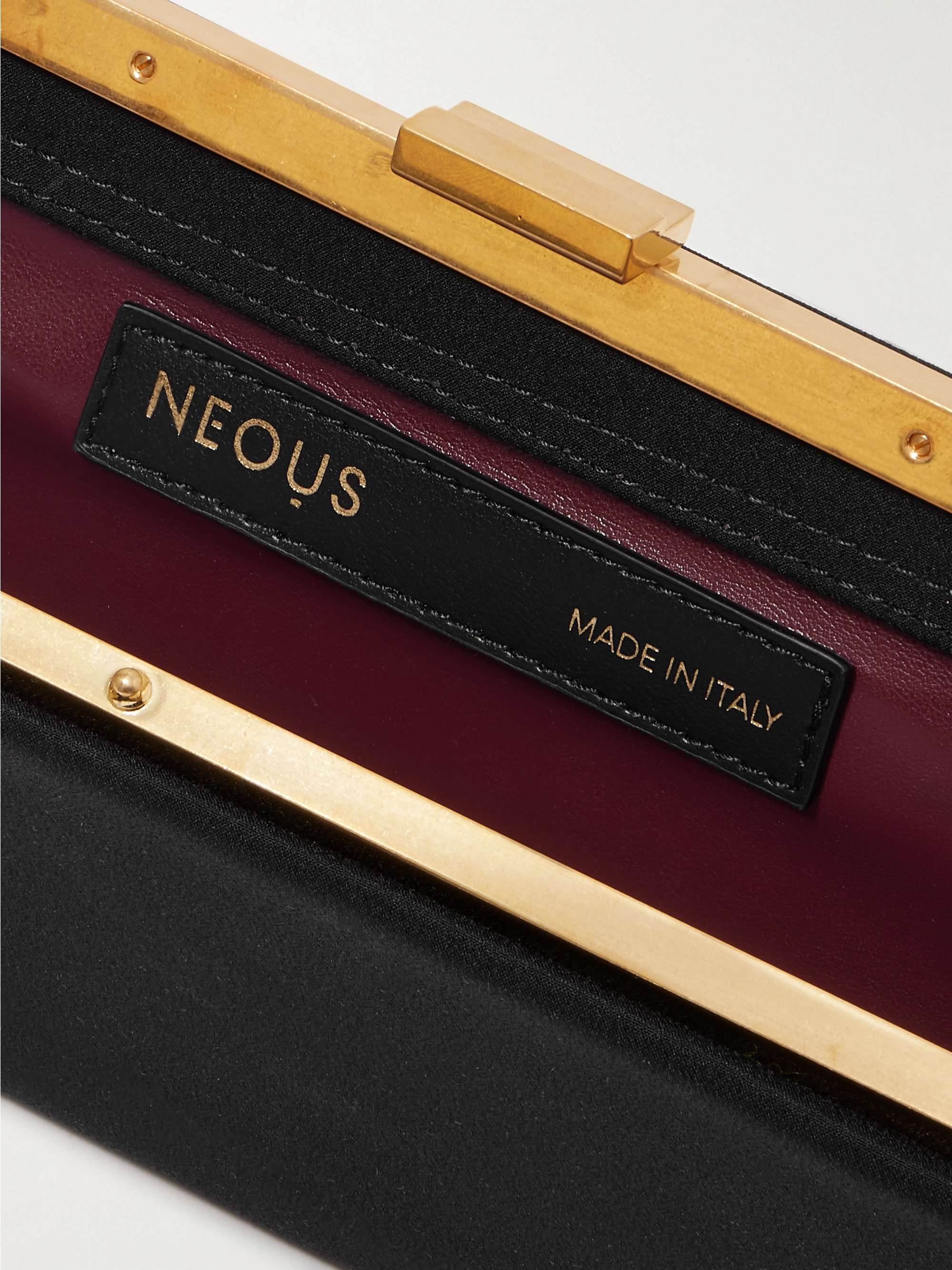 NEOUS 