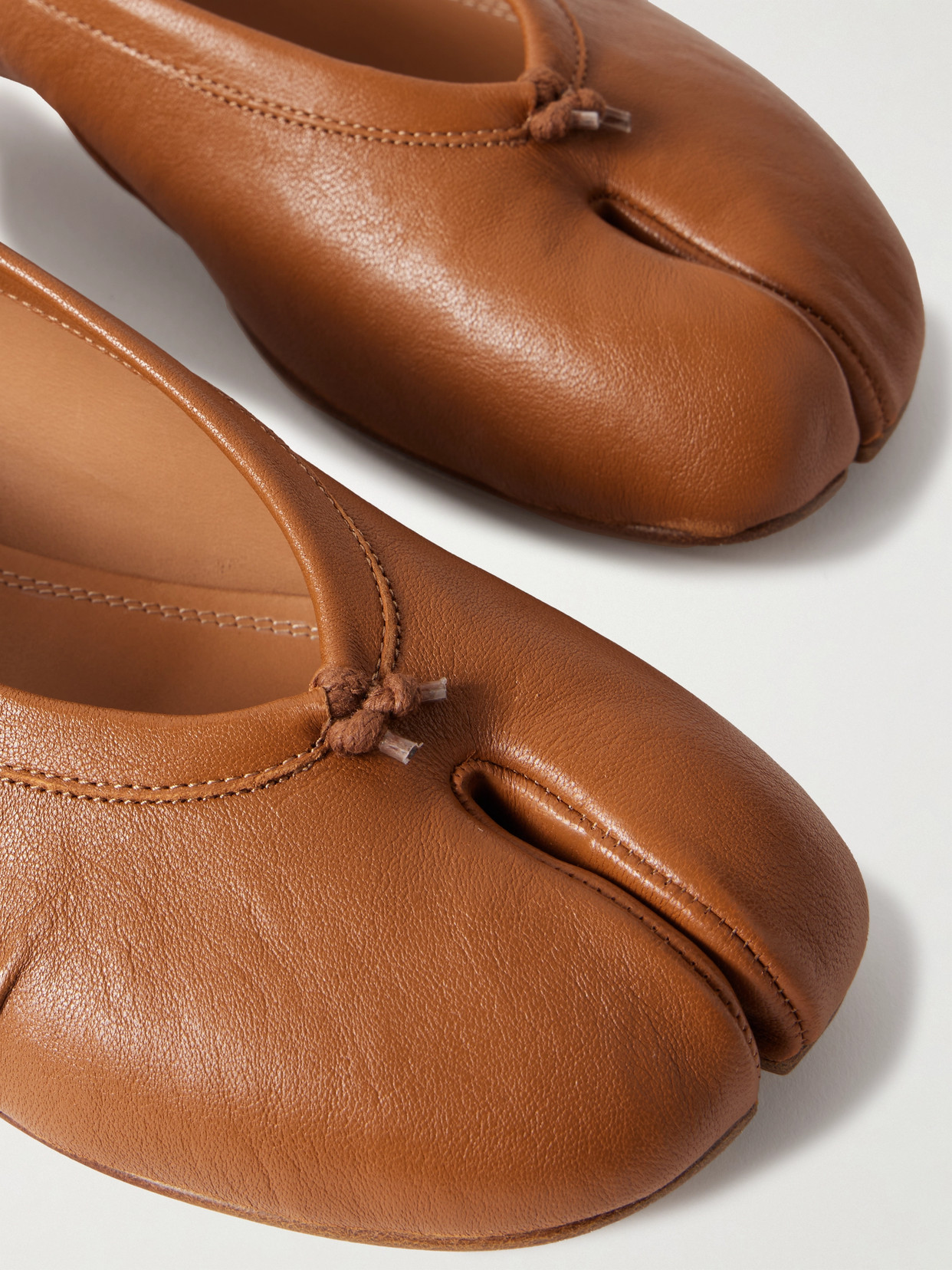Maison Margiela Tabi Split-toe Leather Ballet Flats In Brown