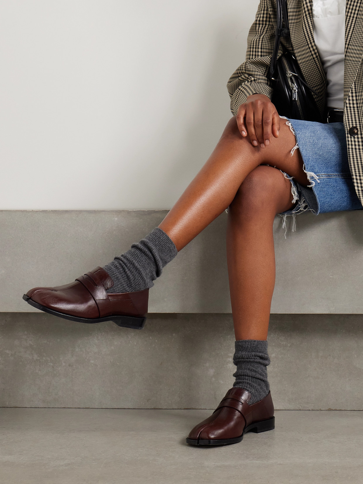 Maison Margiela Tabi Split-toe Collapsible-heel Leather Loafers In Burgundy