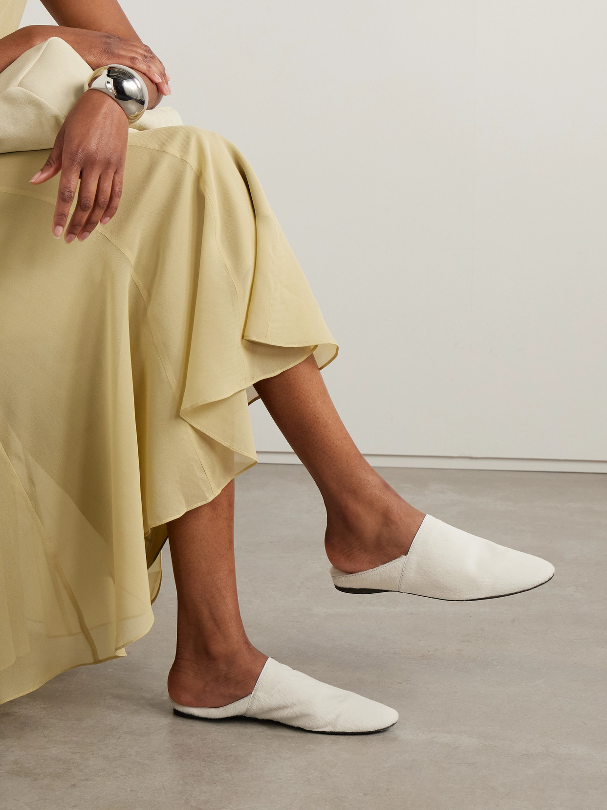 Tove Pascale Calf Hair Slippers In Ecru