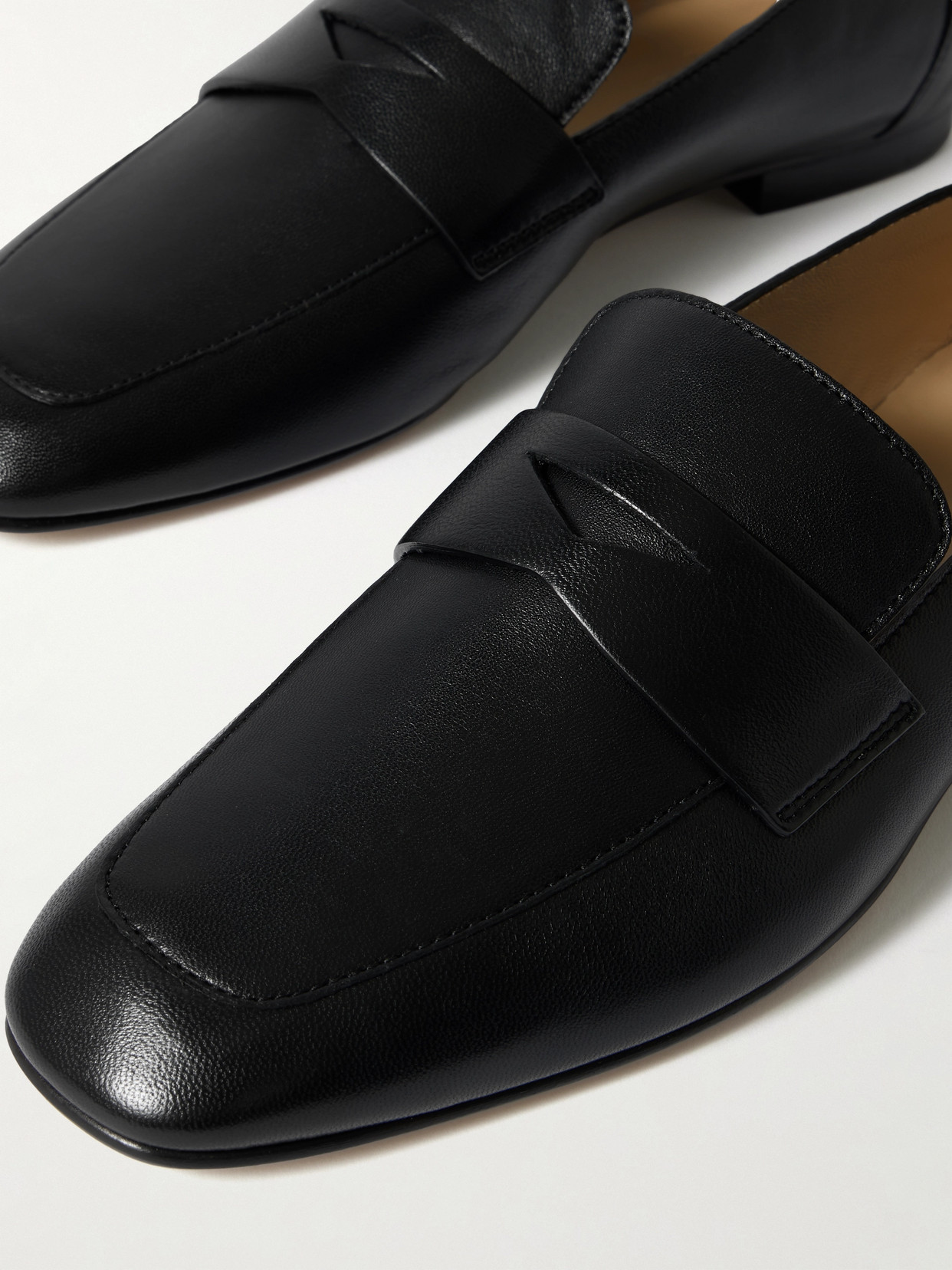 Le Monde Beryl Leather Penny Loafers In Black