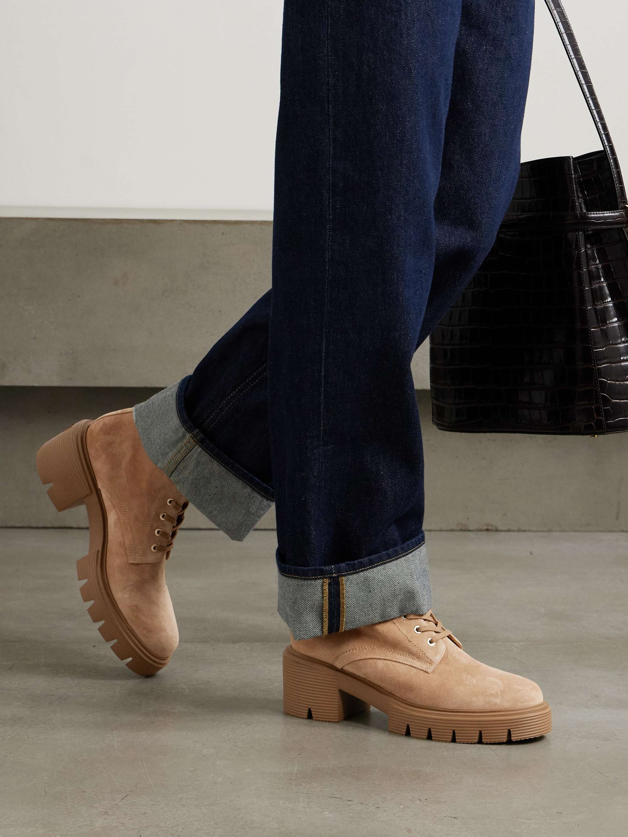 STUART WEITZMAN 