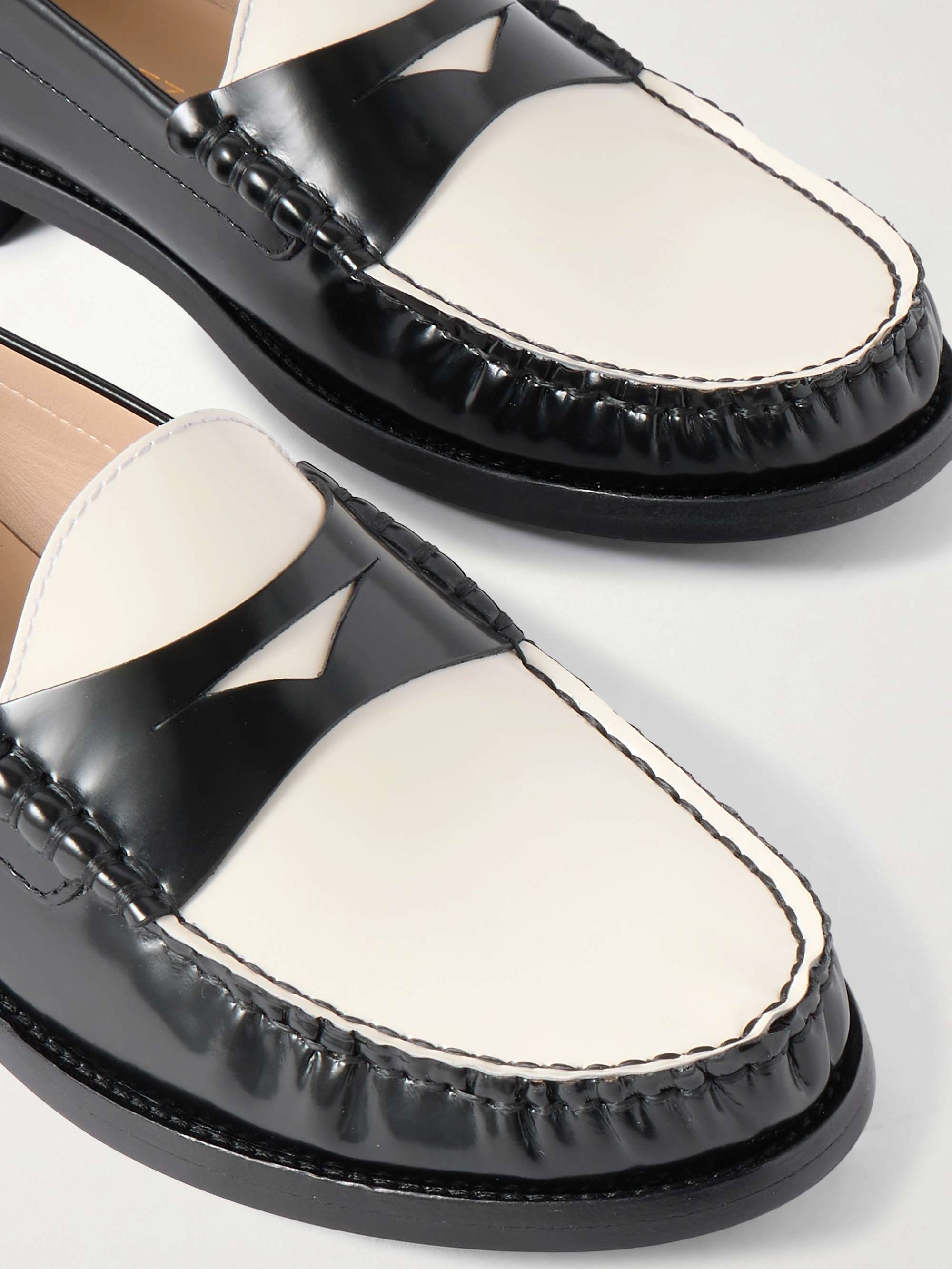 STUART WEITZMAN 
