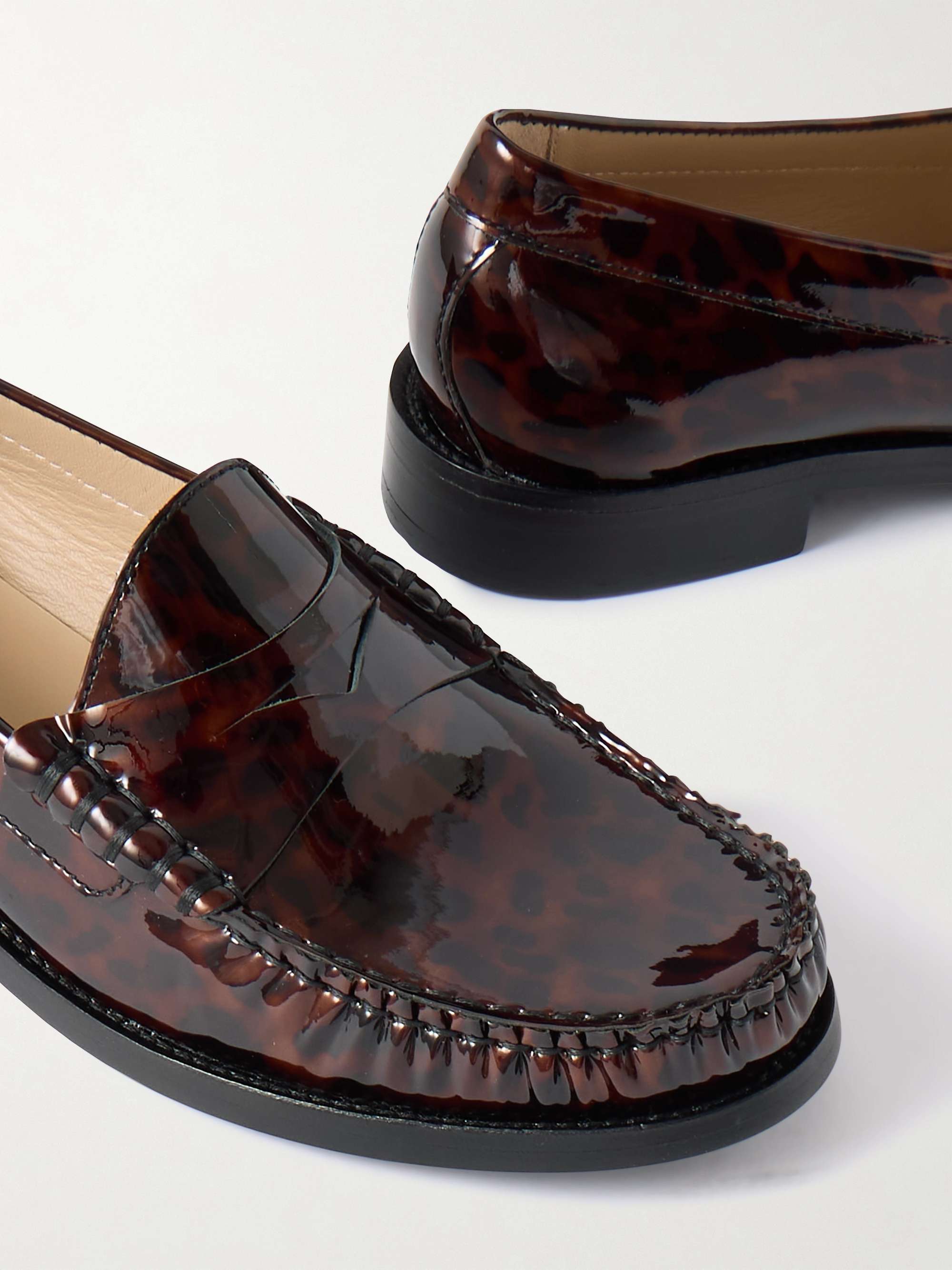 STUART WEITZMAN 