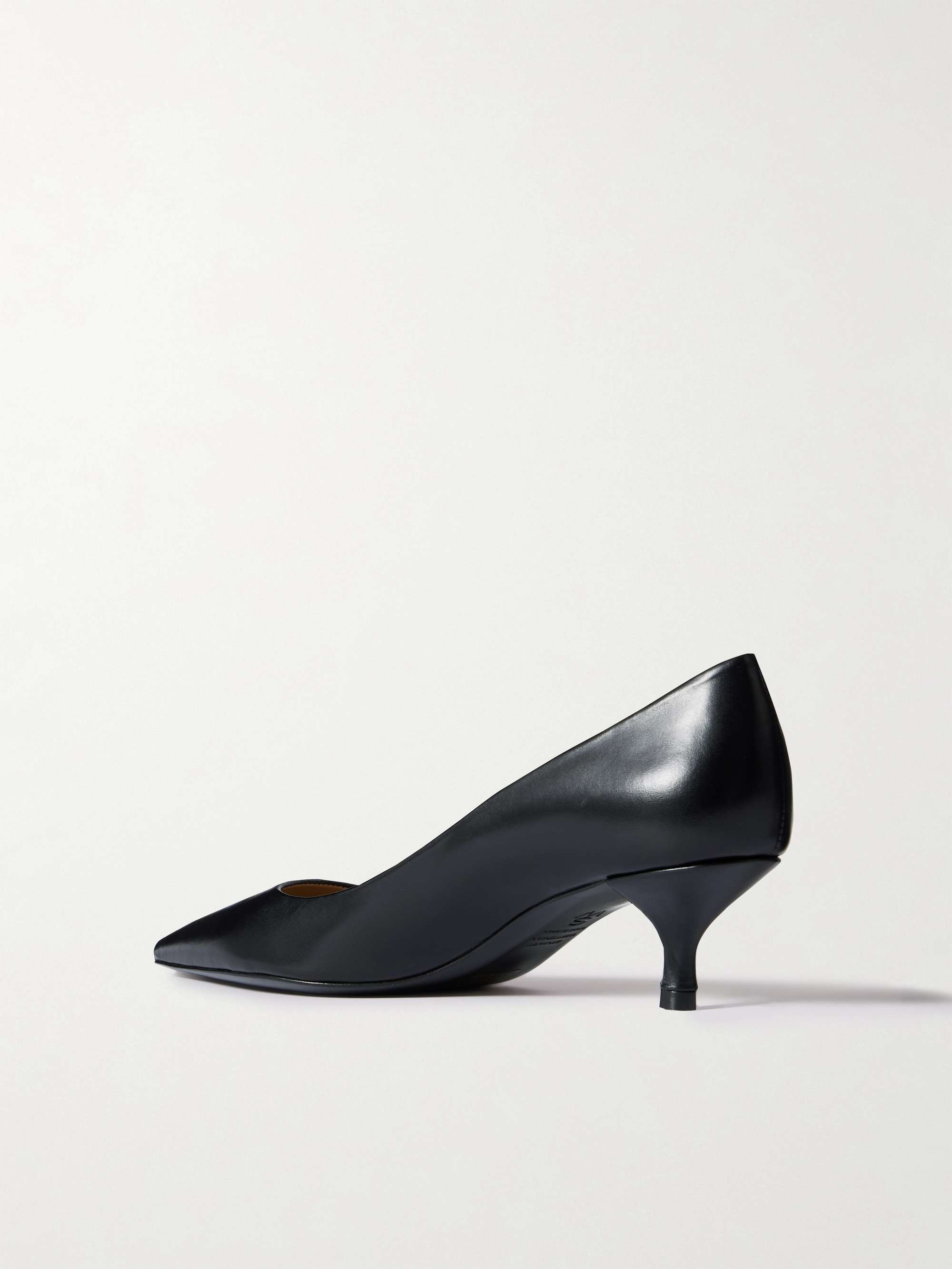 STUART WEITZMAN 