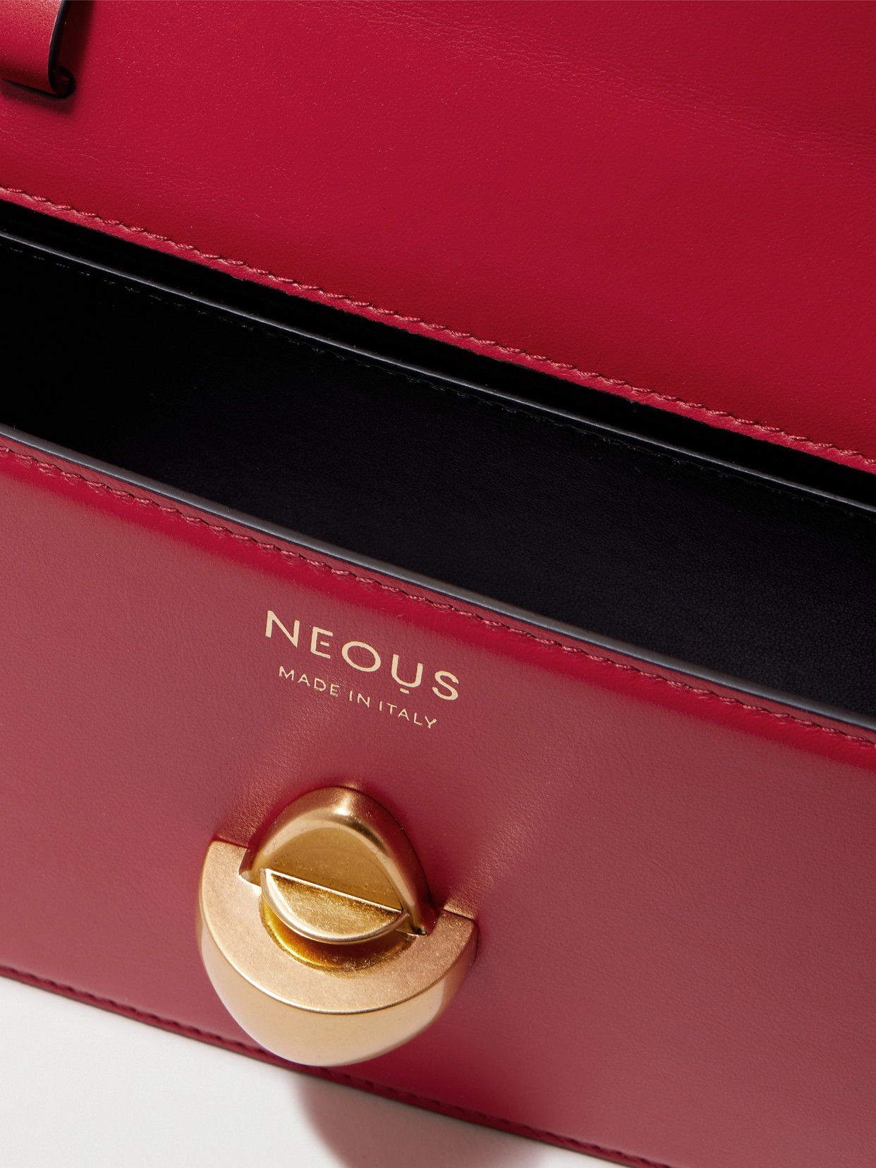 Neous Phoenix 1.0 Bag Red In Red