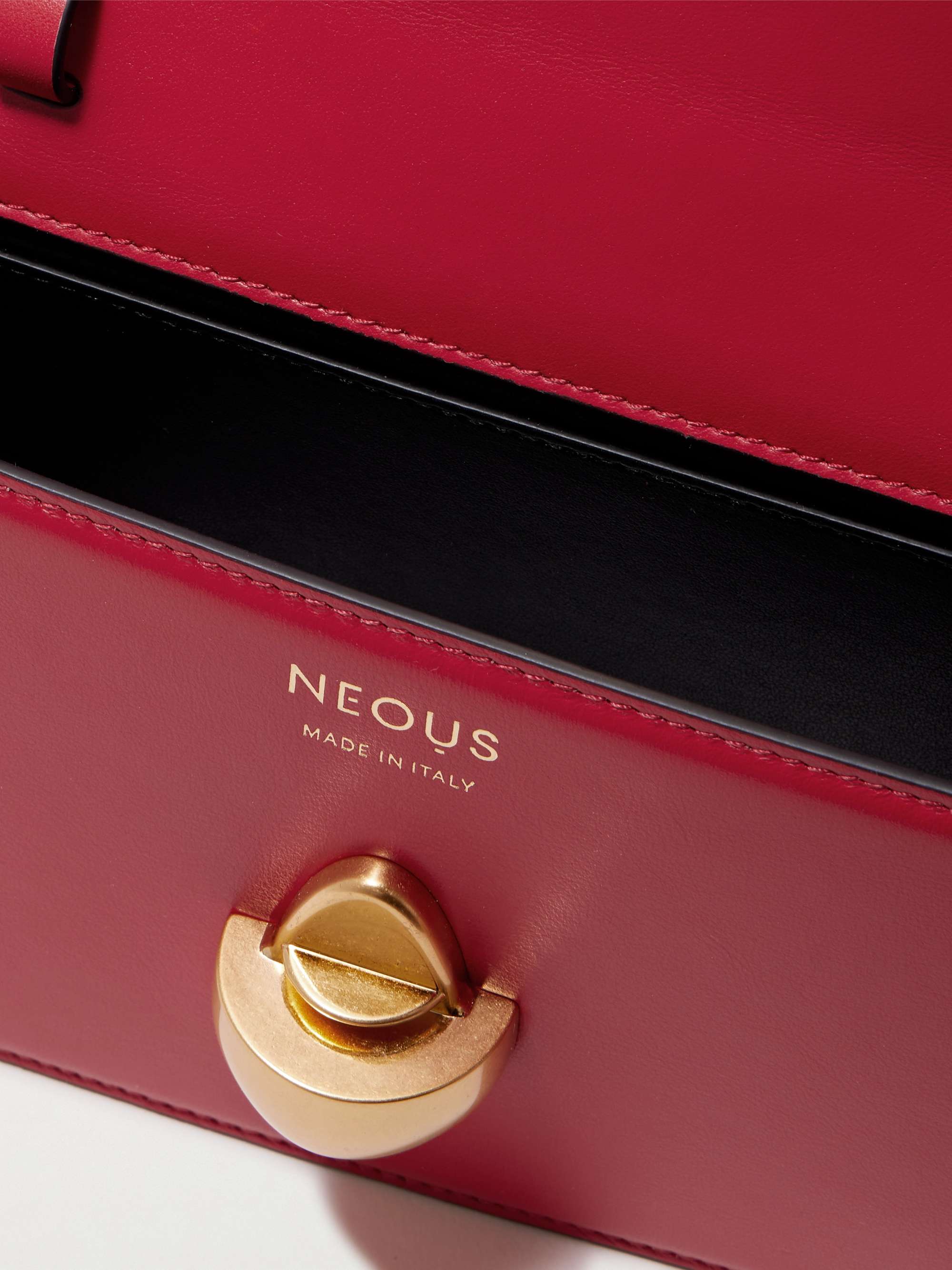 NEOUS 