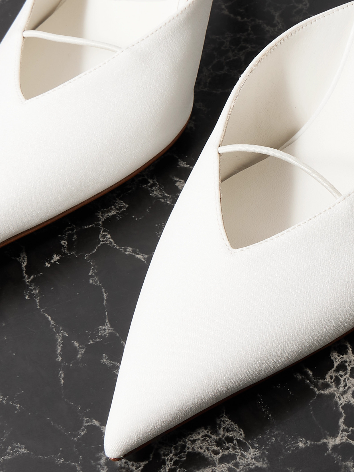 Neous Matar Leather Mules In Cream