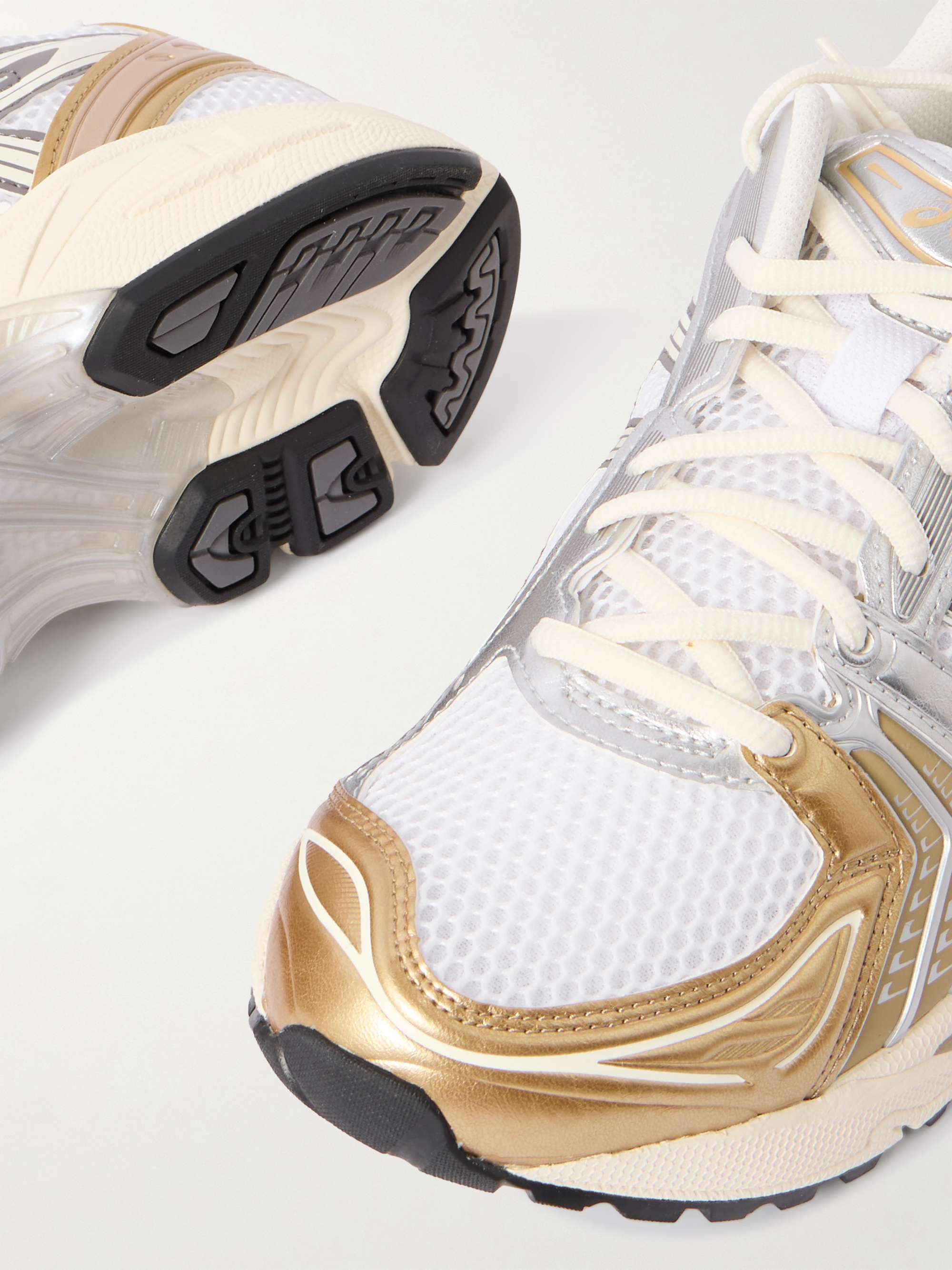 ASICS 