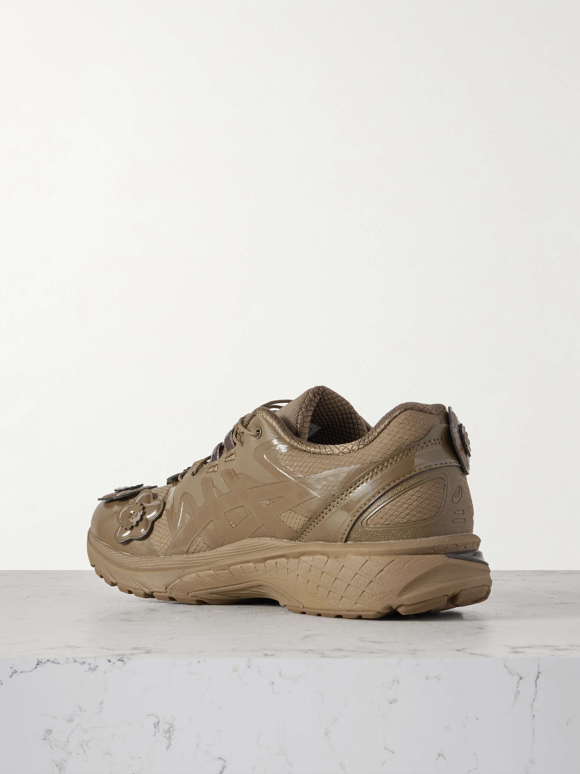 ASICS 