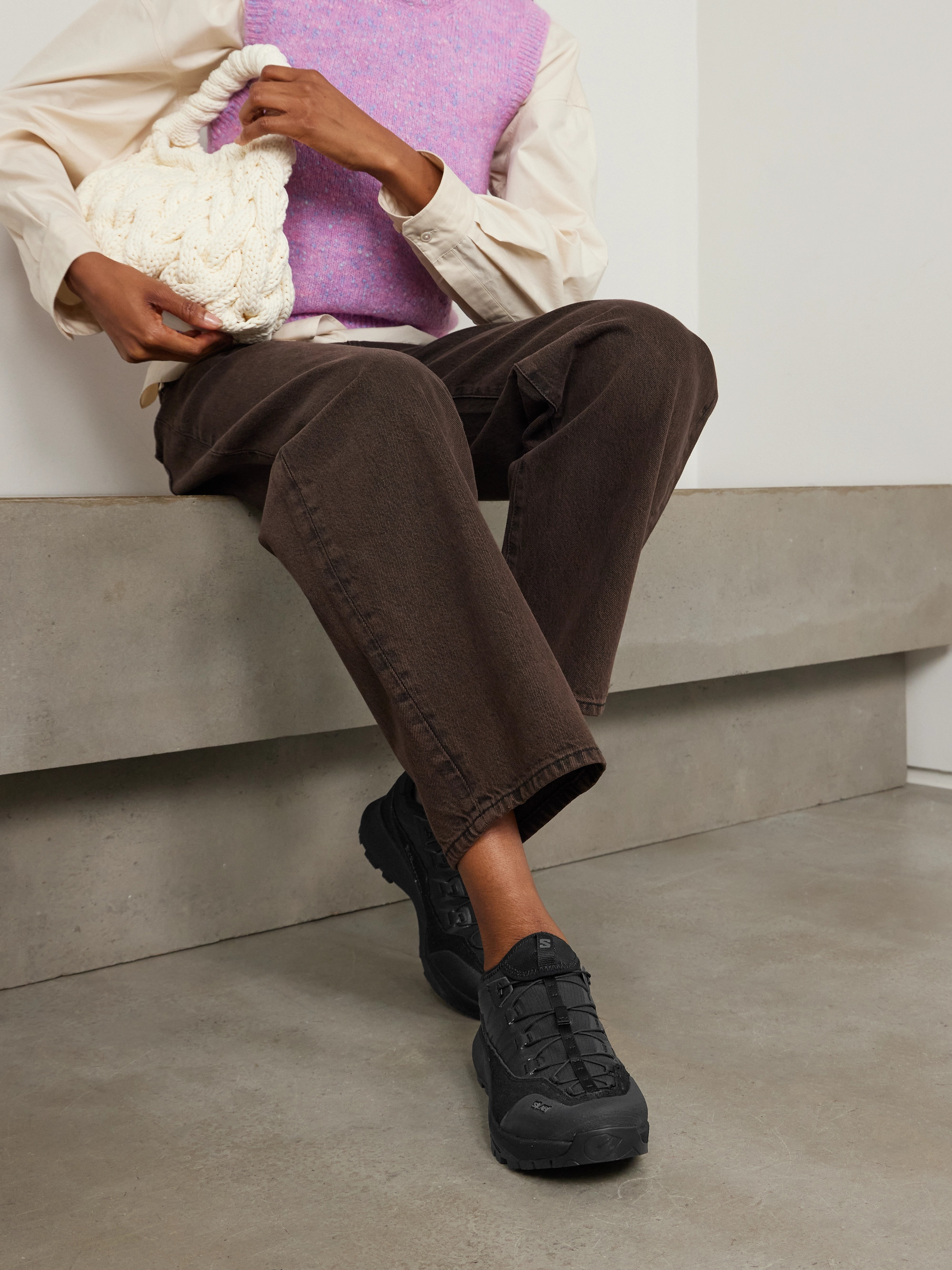 アミン ララ・ライ AT8240_101.png.png