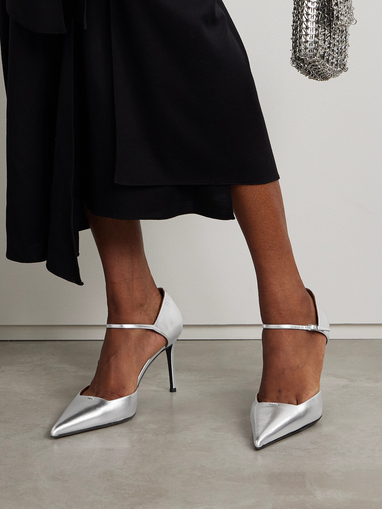 Giuseppe Zanotti Mizuki Crystal-embellished Metallic Leather Pumps In Silver