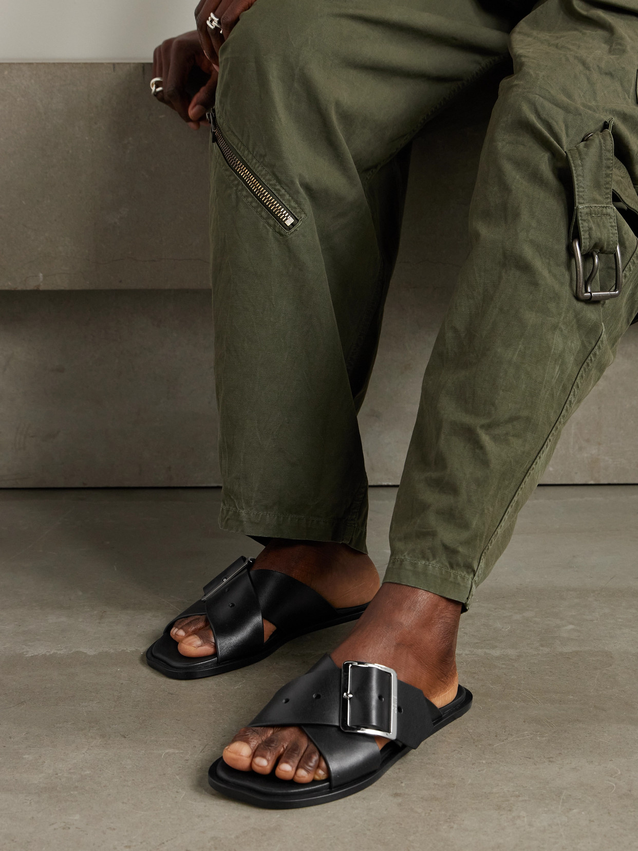 LOEWE PETAL BELT BUCKLED LEATHER SLIDES