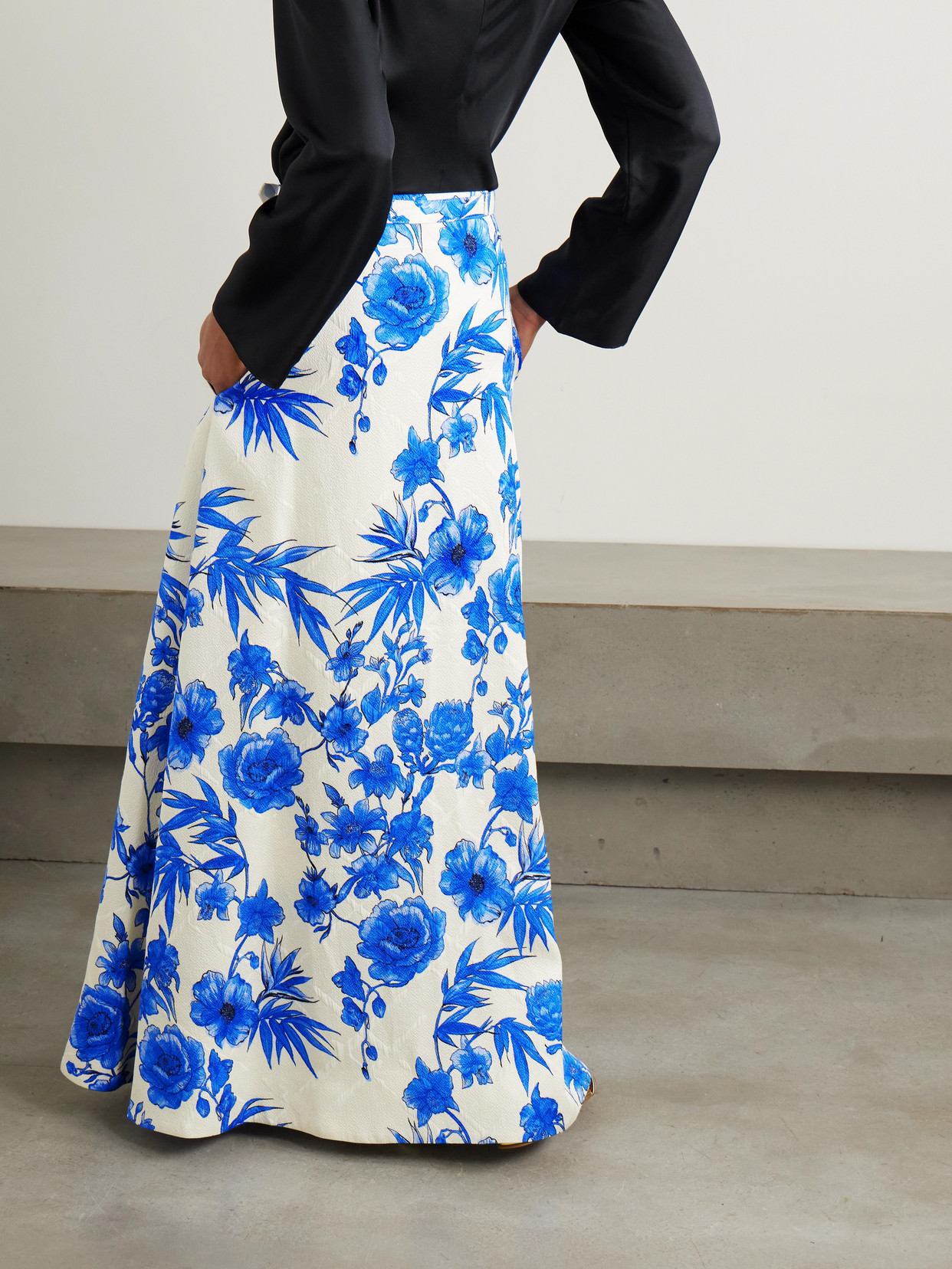 Borgo De Nor Bellamy Belted Floral-print Cotton-blend Brocade Maxi Skirt In Blue