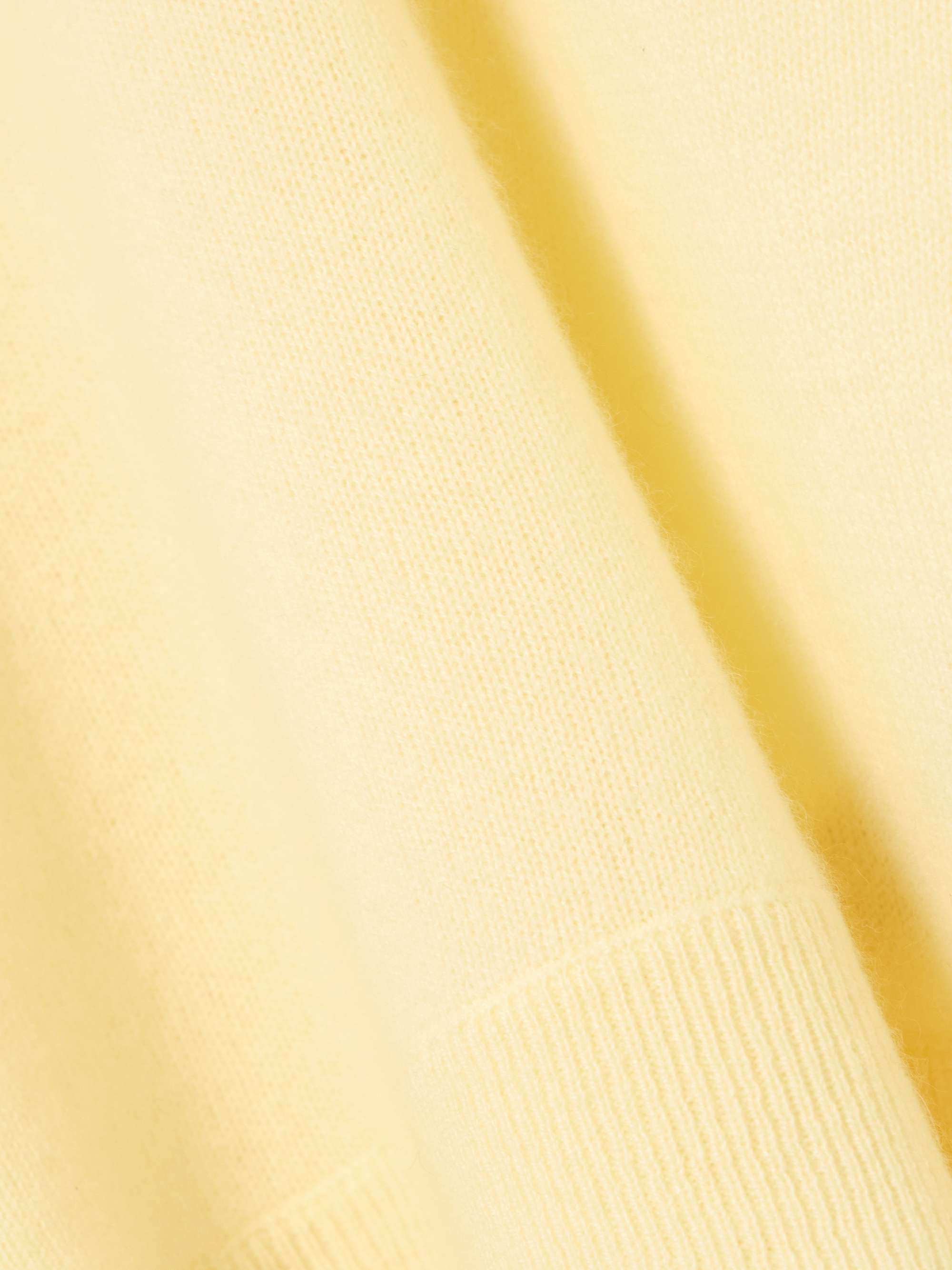 ALLUDE 