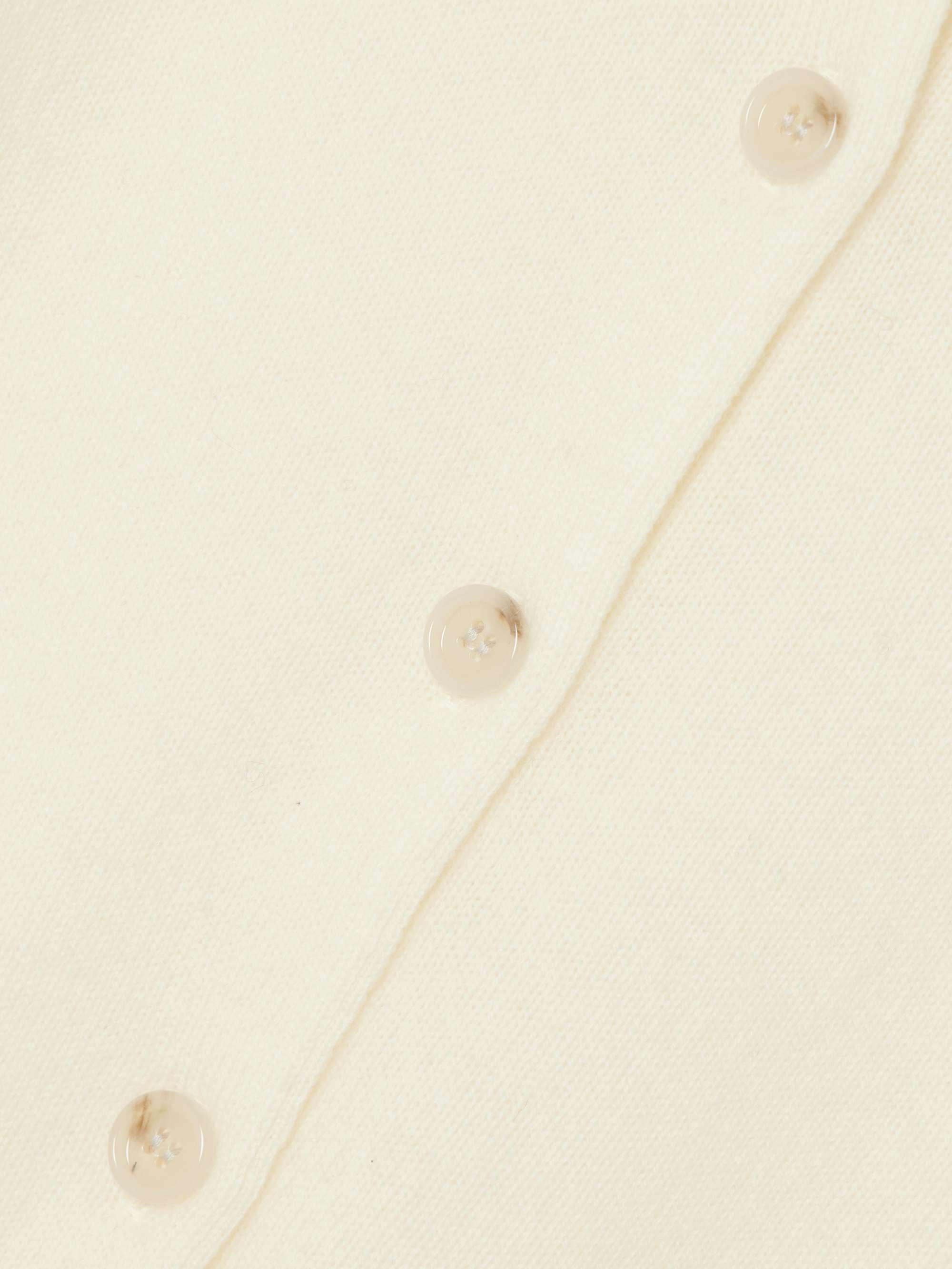 ALLUDE 