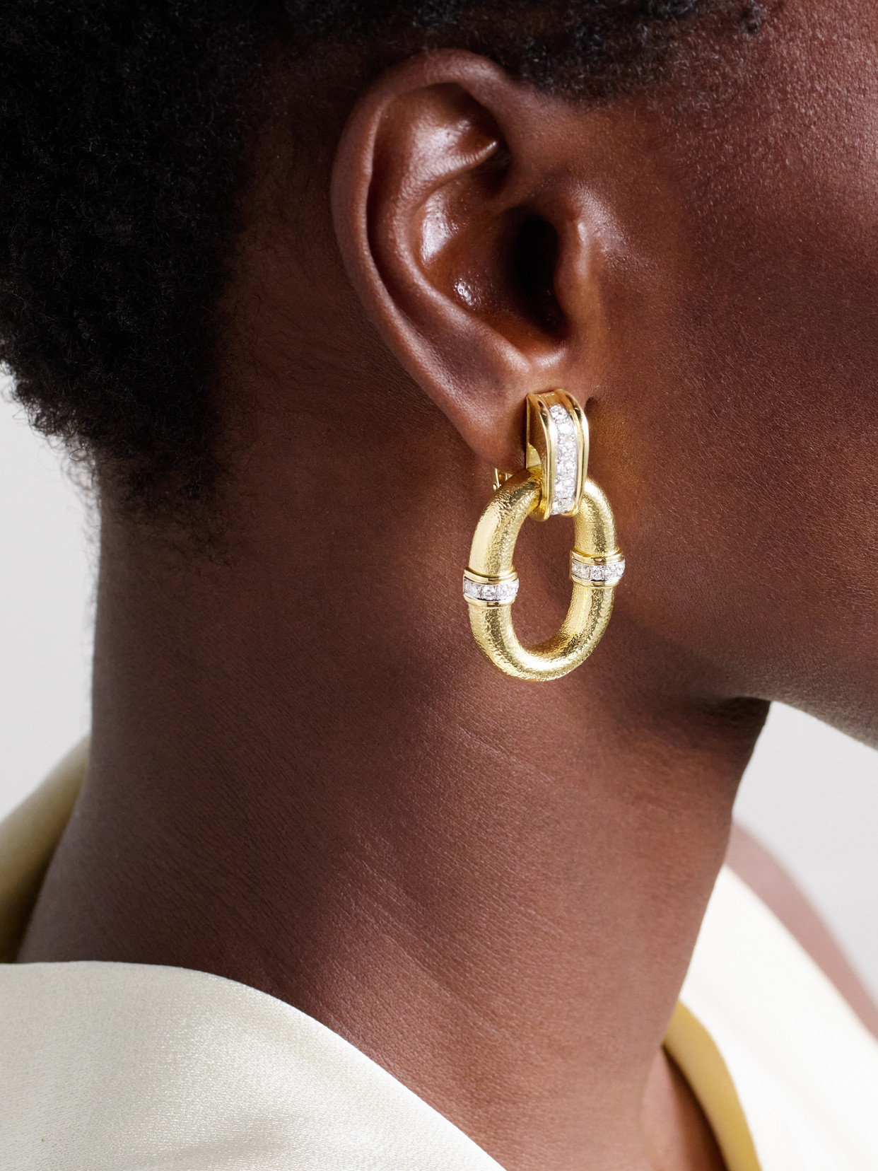 David Webb 18-karat Gold Diamond Clip Earrings In Gold