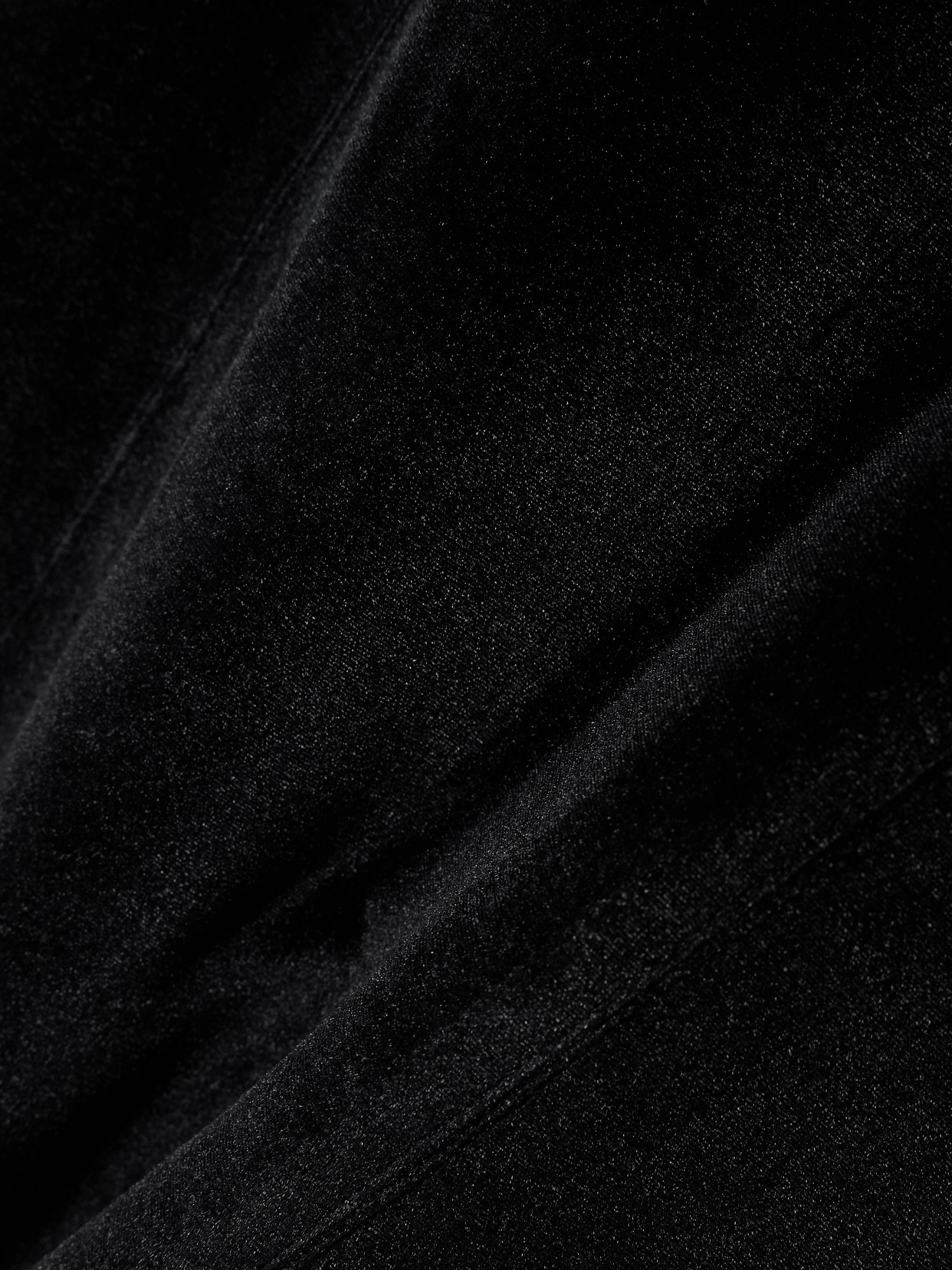 Monot Strapless Velvet Gown In Black
