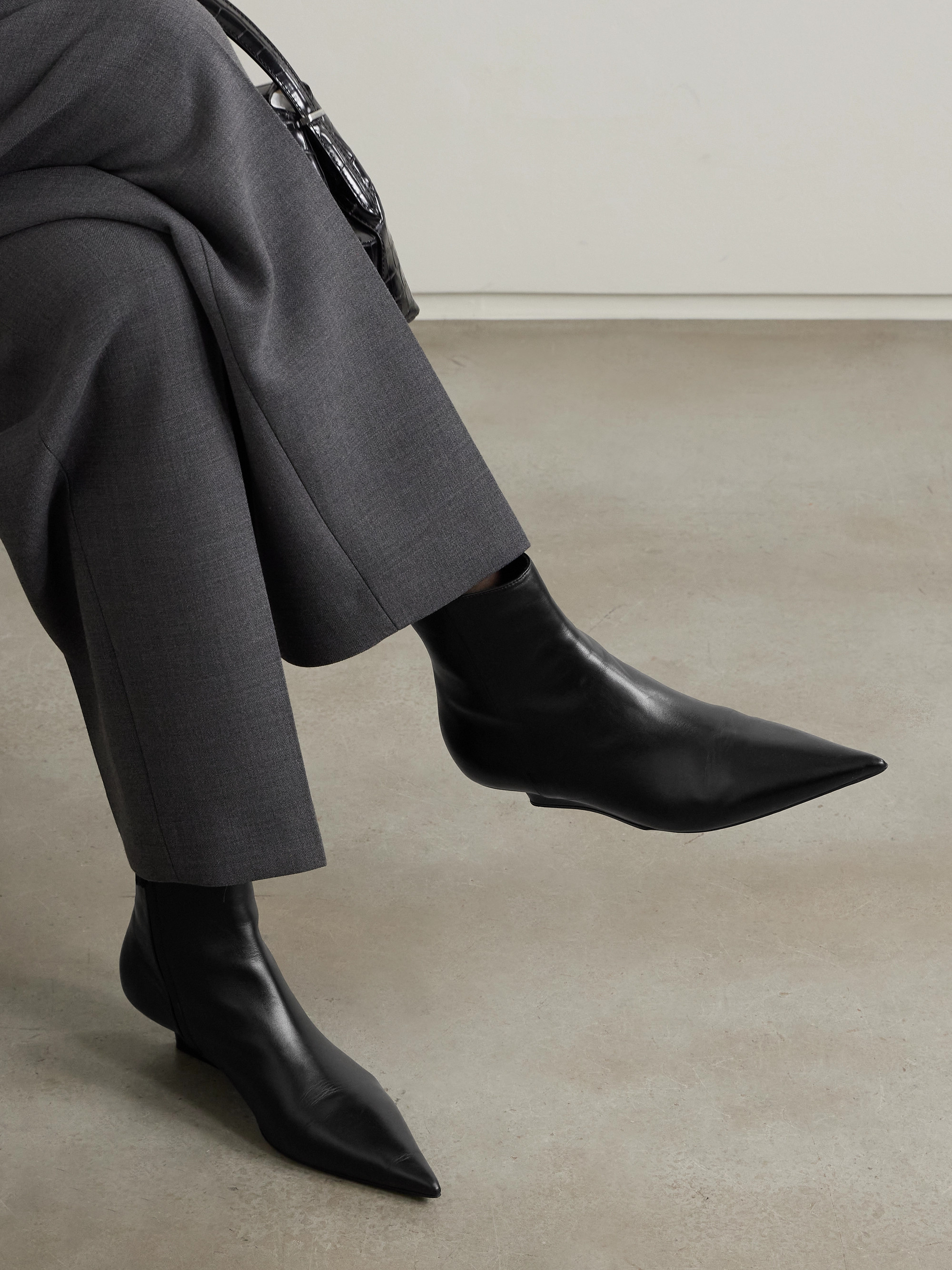 TOTEME - The Sharp leather ankle boots | Plush