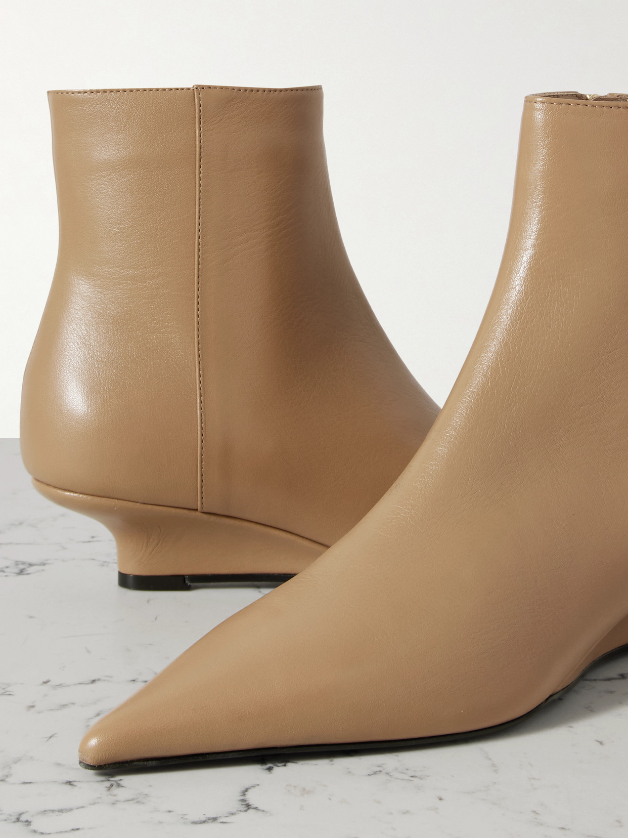 Totême The Sharp Leather Ankle Boots In Brown