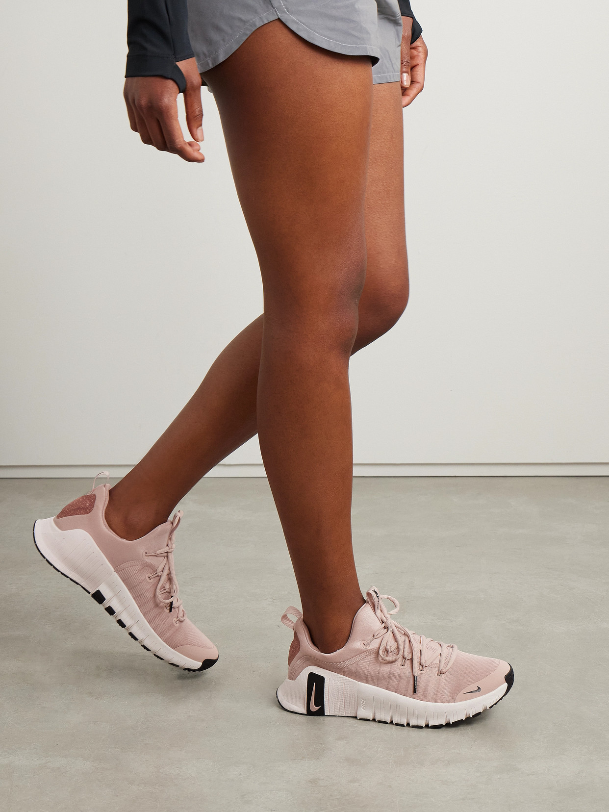 NIKE FREE METCON 6 MESH SNEAKERS