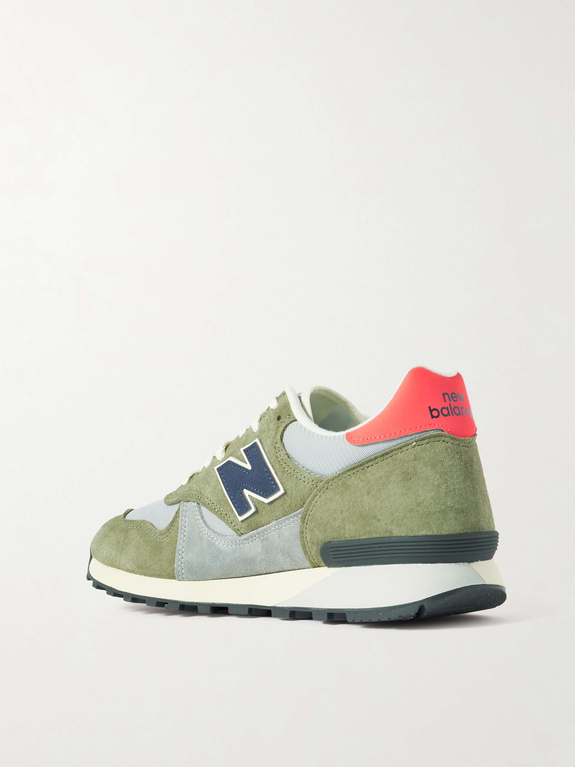 NEW BALANCE 