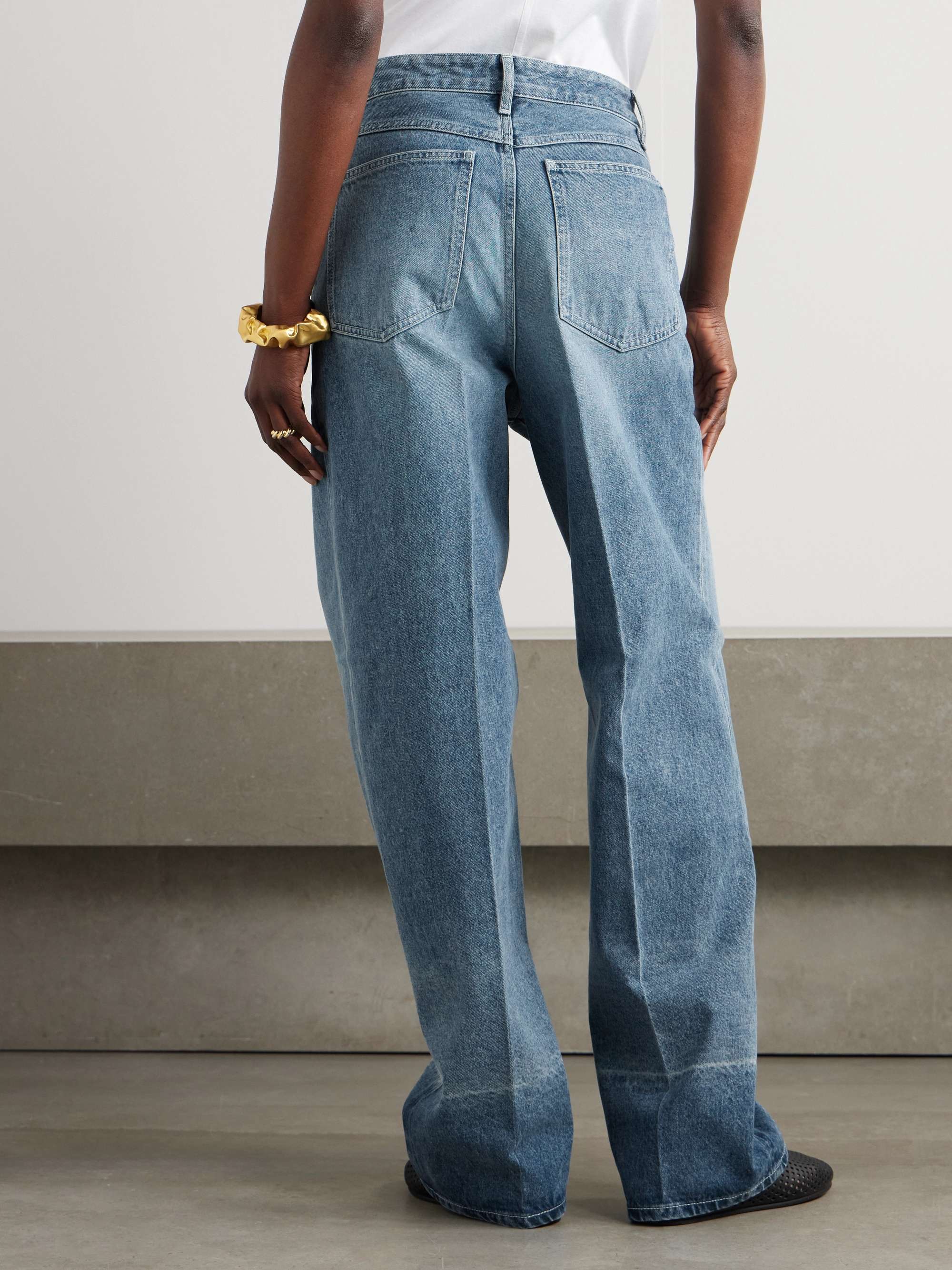 CARVEN 