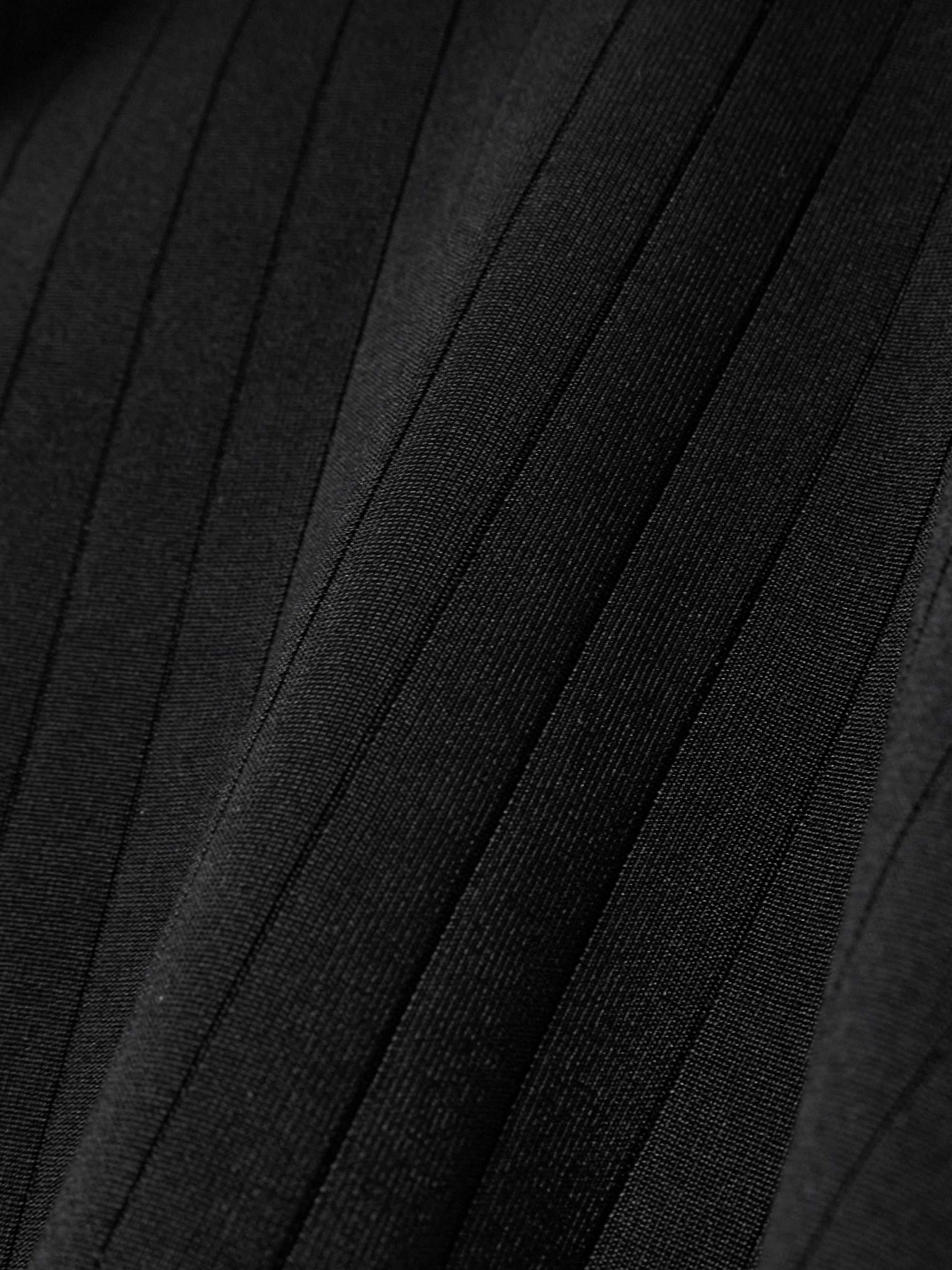 CARVEN 