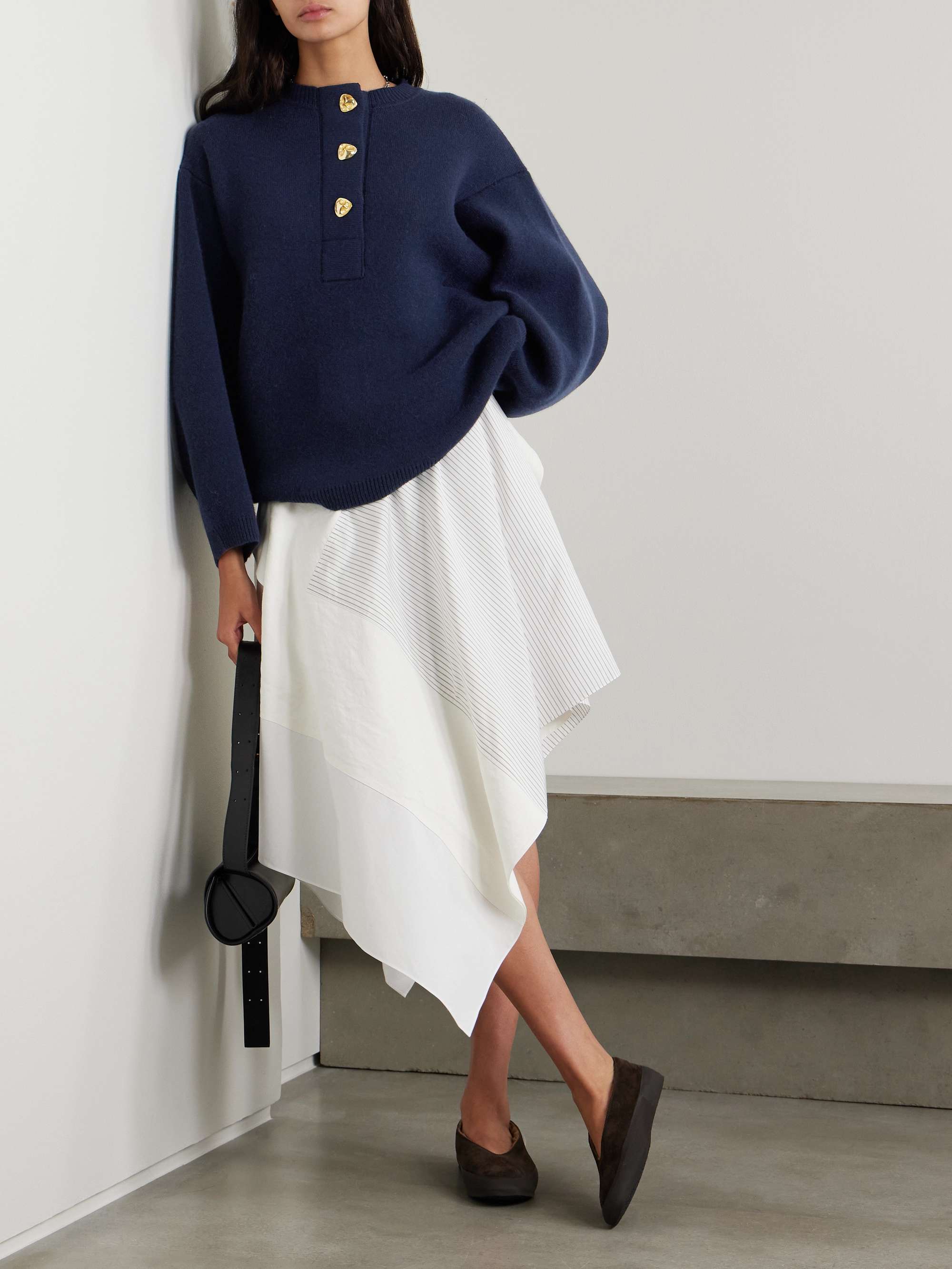 CARVEN 
