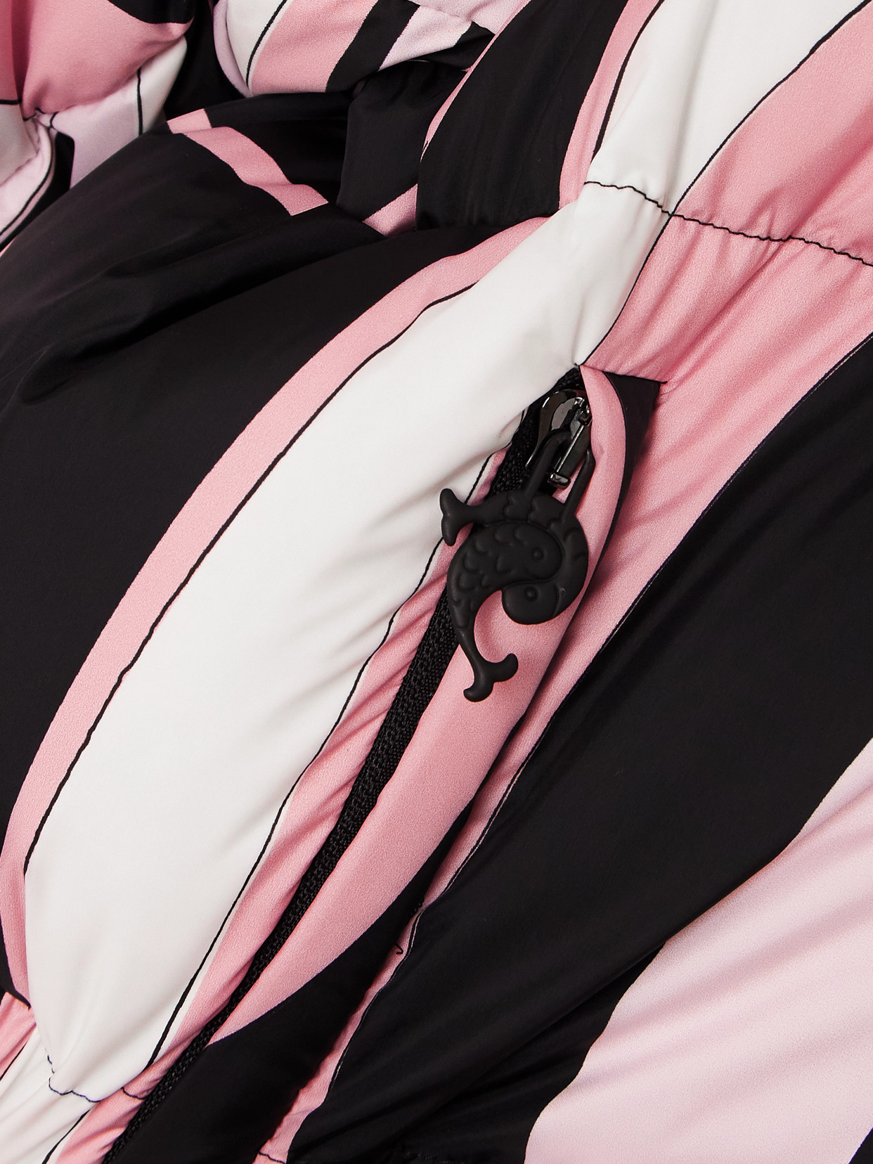 Pucci Printed Quilted Shell Hooded Down Jacket In Pink