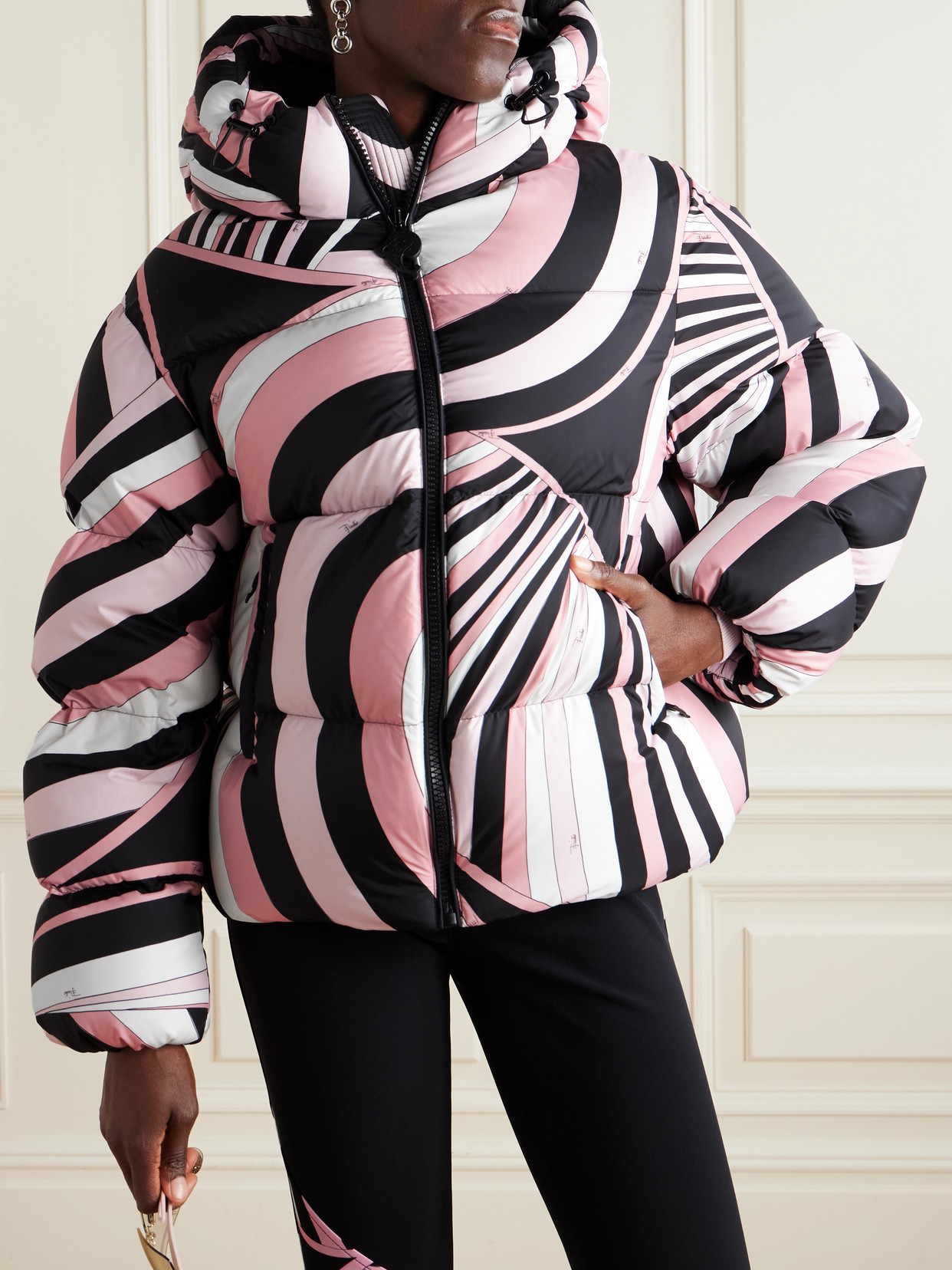 Pucci Printed Quilted Shell Hooded Down Jacket In Pink