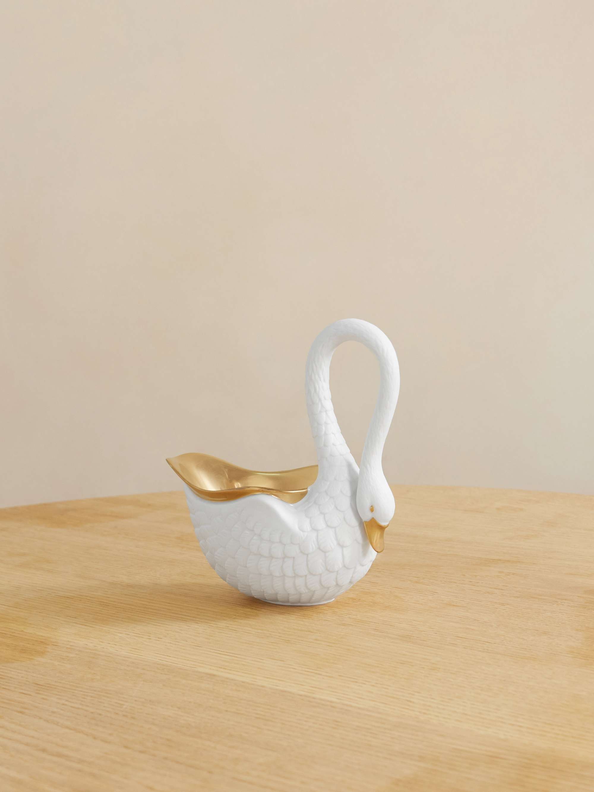 L'OBJET Swan medium gold-plated and porcelain bowl | NET-A-PORTER