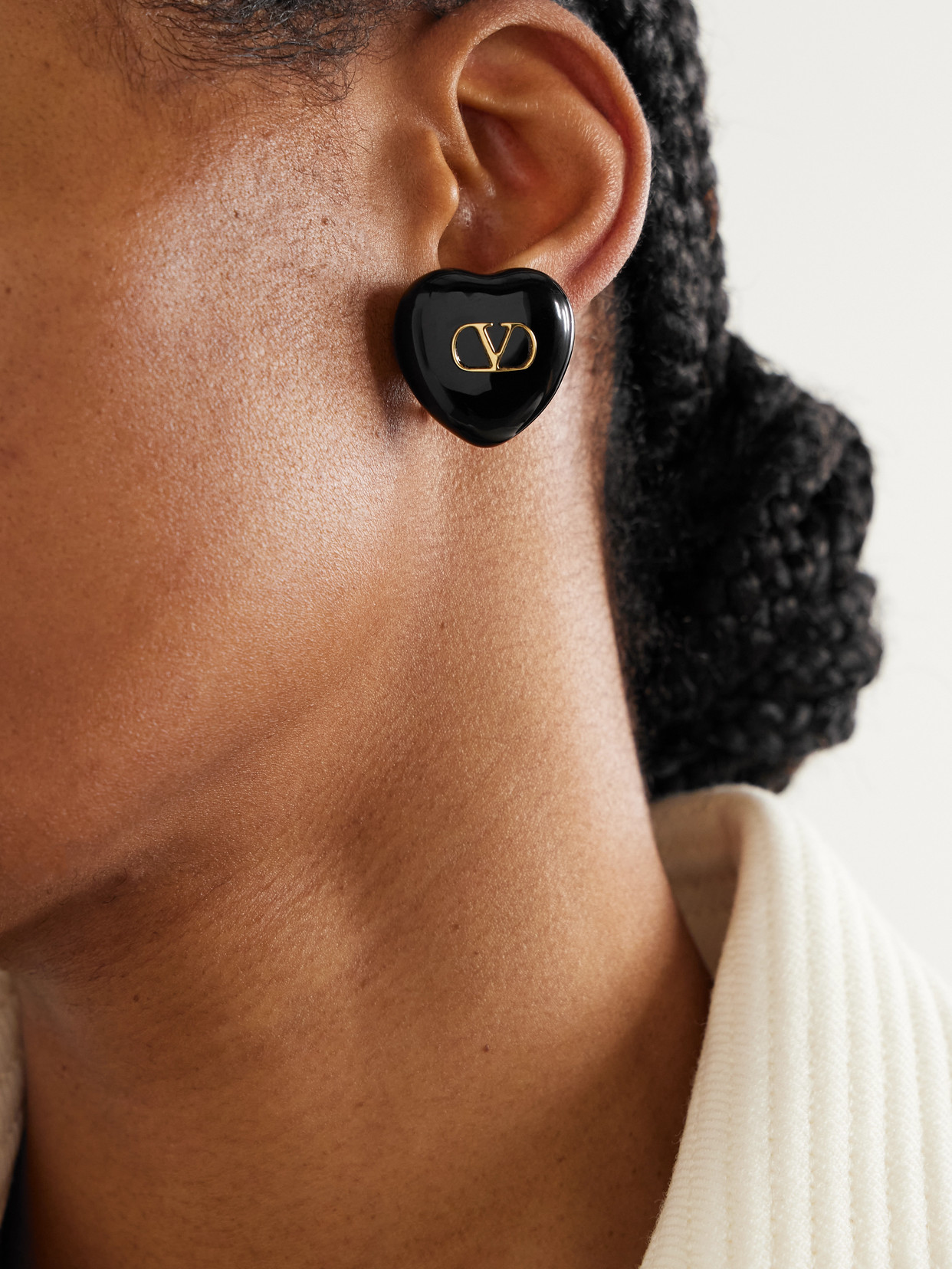 Valentino Black Enamel And Metal Coeur Royal Earrings In Black