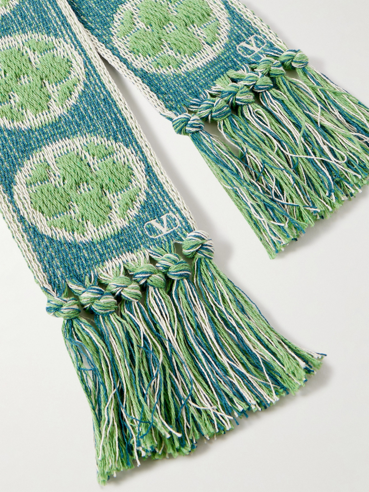 Shop Valentino Antibes Fringed Cotton-blend Jacquard Scarf In Blue