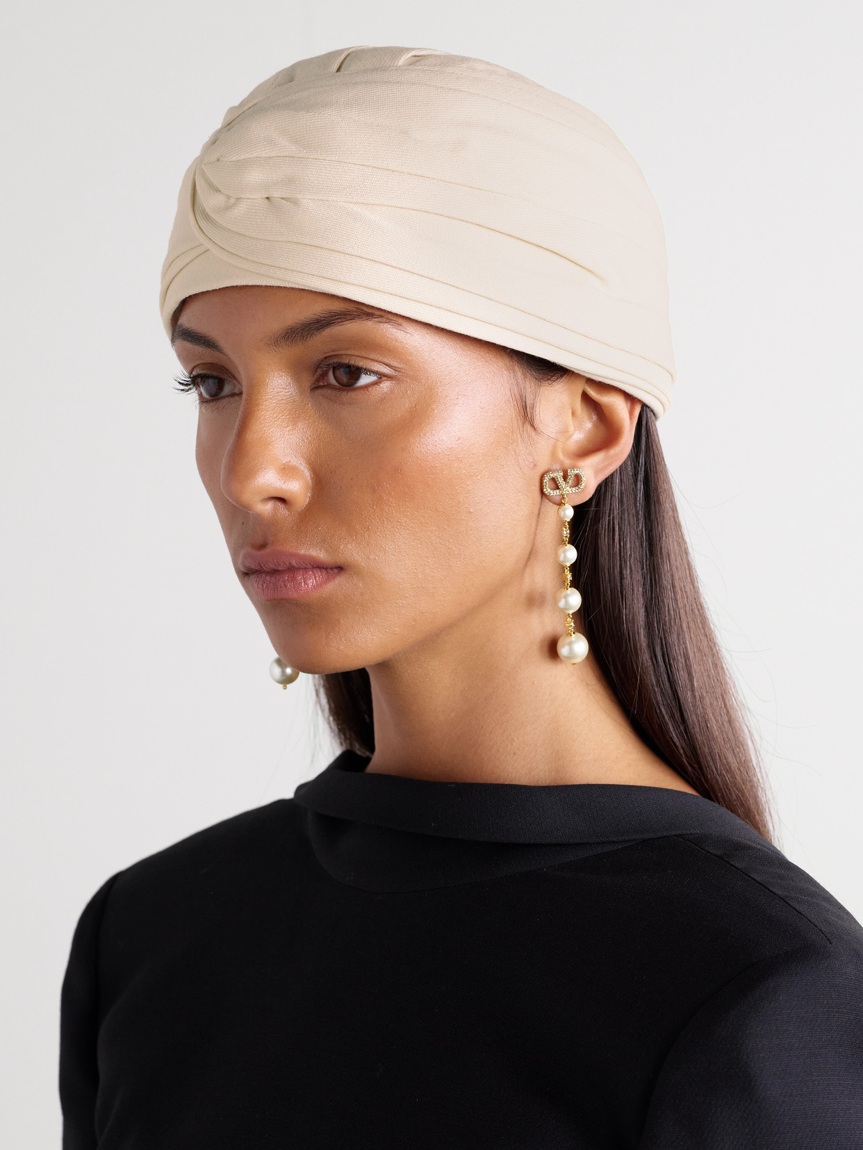 Valentino Women Beige Wool Rigid Turban Hat, Xs Luxury Hats For Women Darveys In Off-white