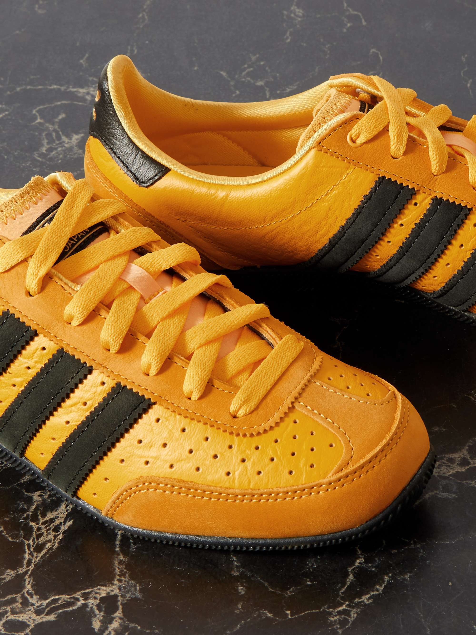 ADIDAS ORIGINALS 
