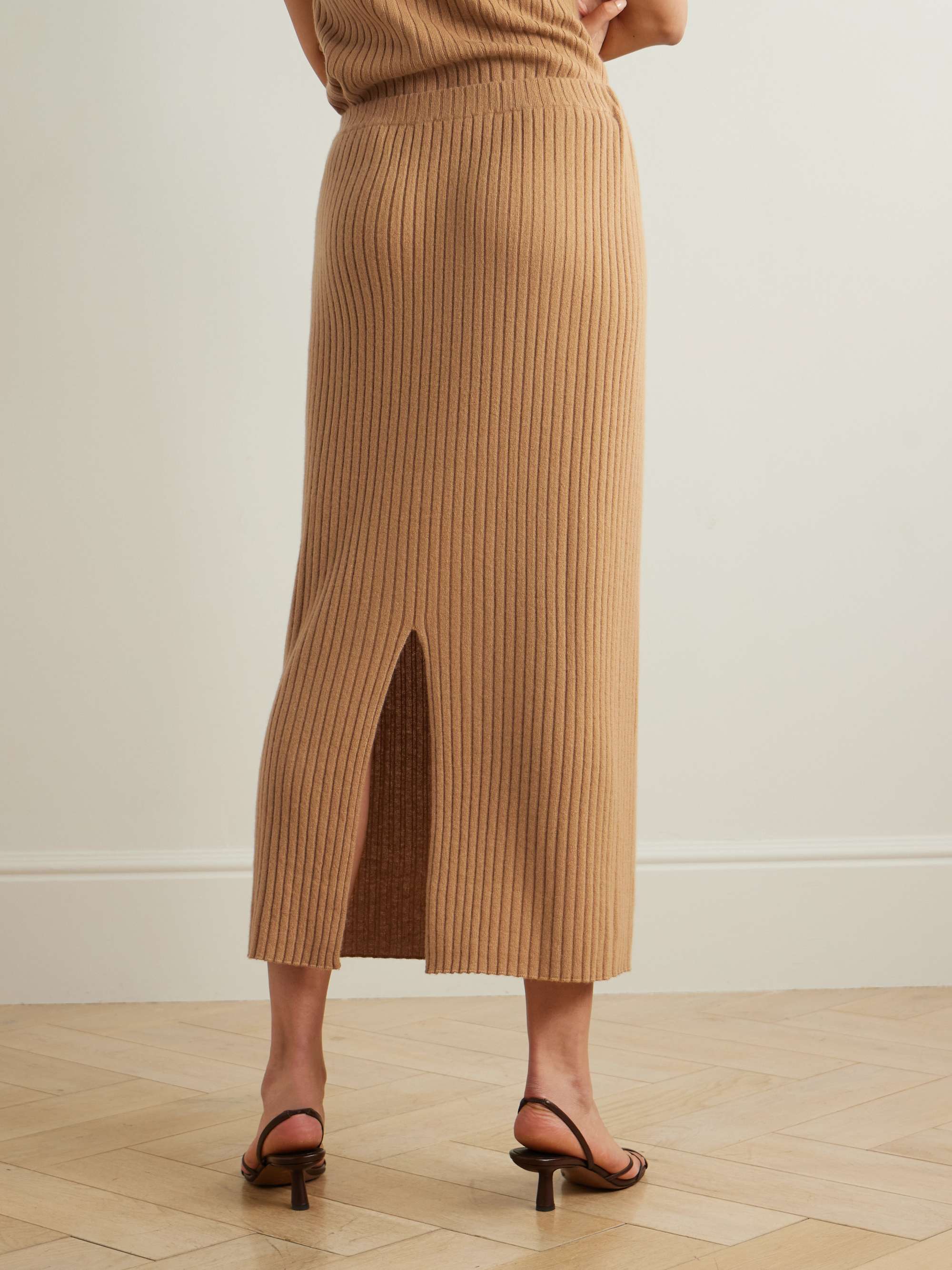 ALLUDE 