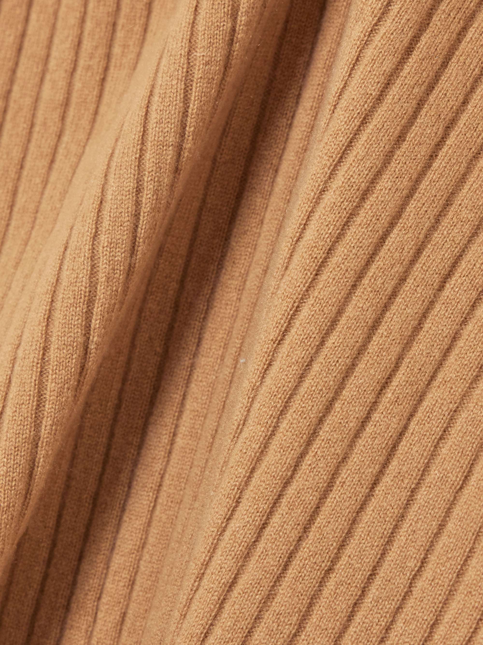ALLUDE 