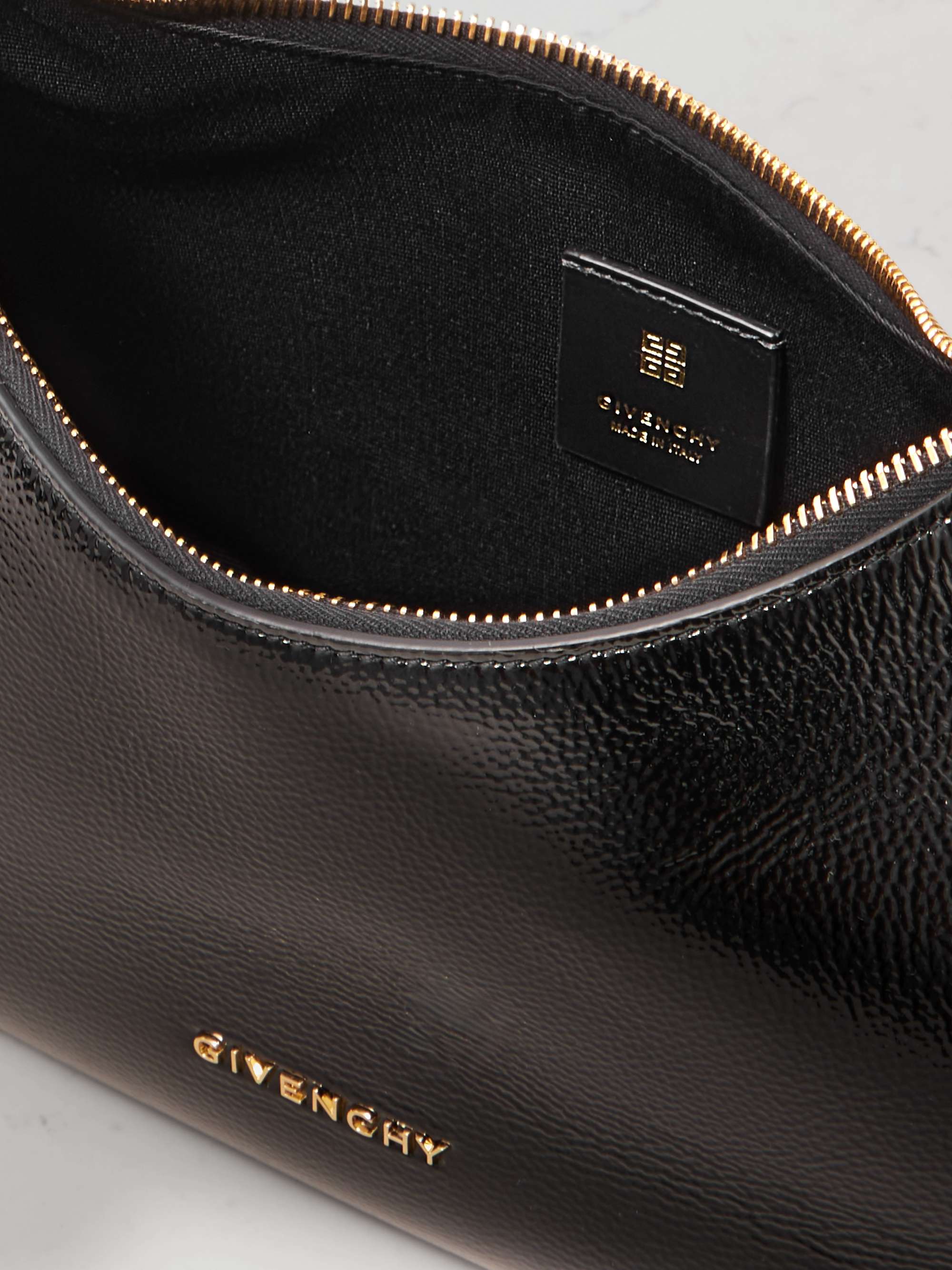GIVENCHY 