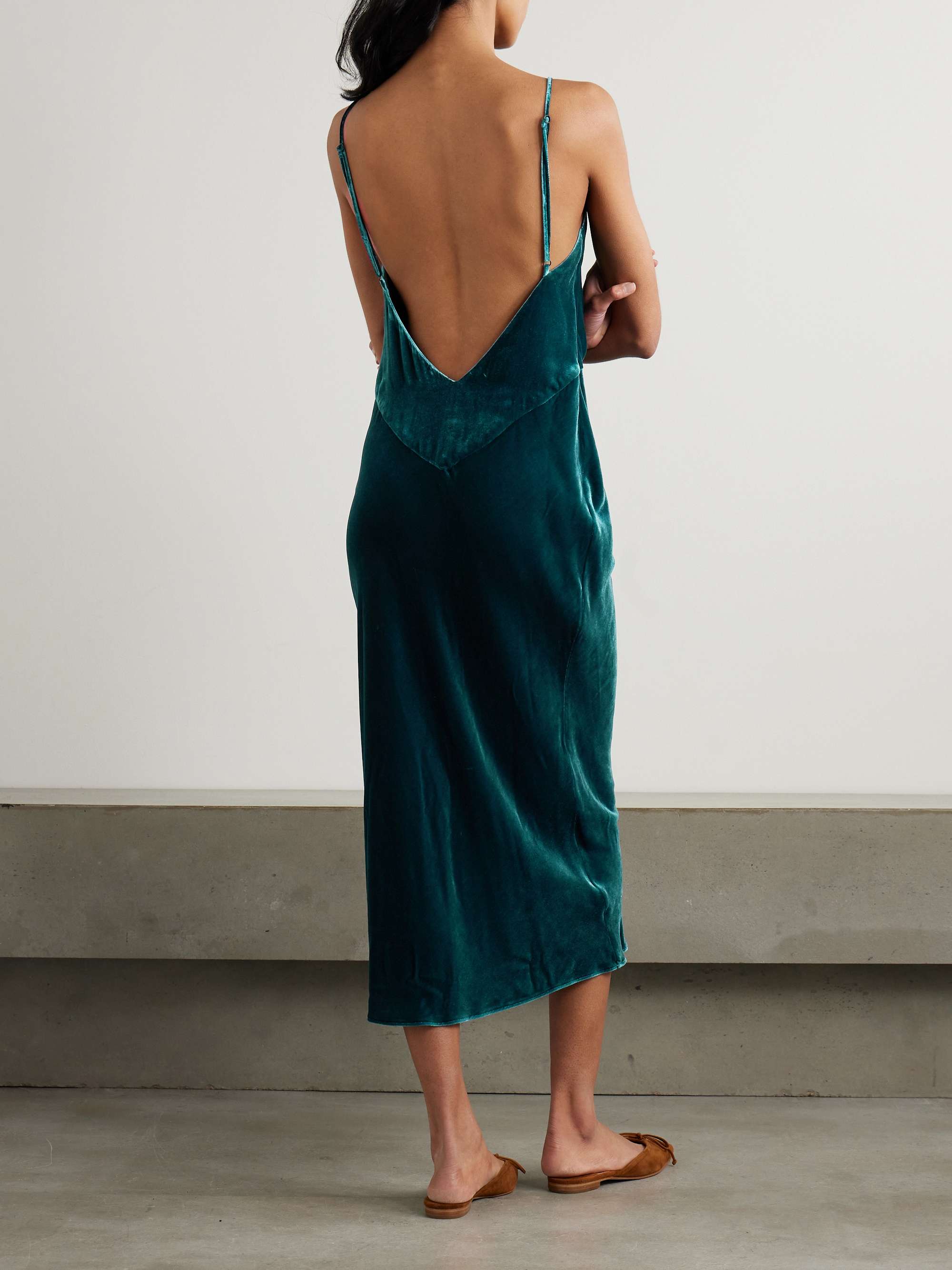OLIVIA VON HALLE 