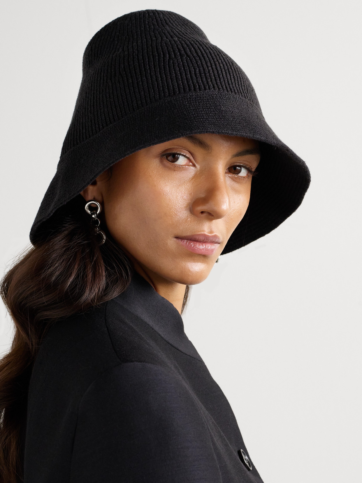 The Row Carrol Hat In Black