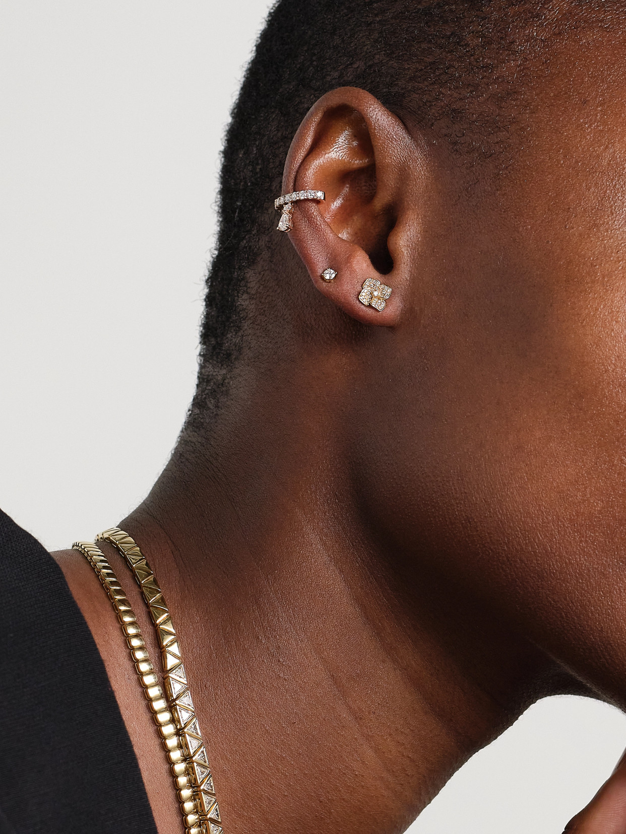 Anita Ko Small Flower 18-karat Gold Diamond Earrings In Gold