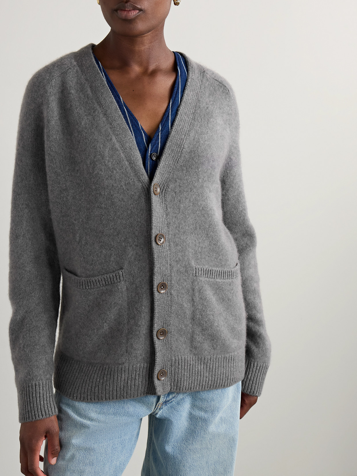 The Elder Statesman Cashmere Cardigan In Gray