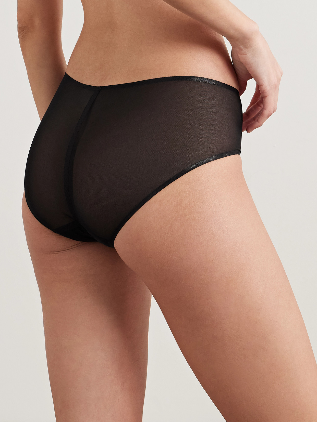 Commando Stretch-mesh Briefs In Black