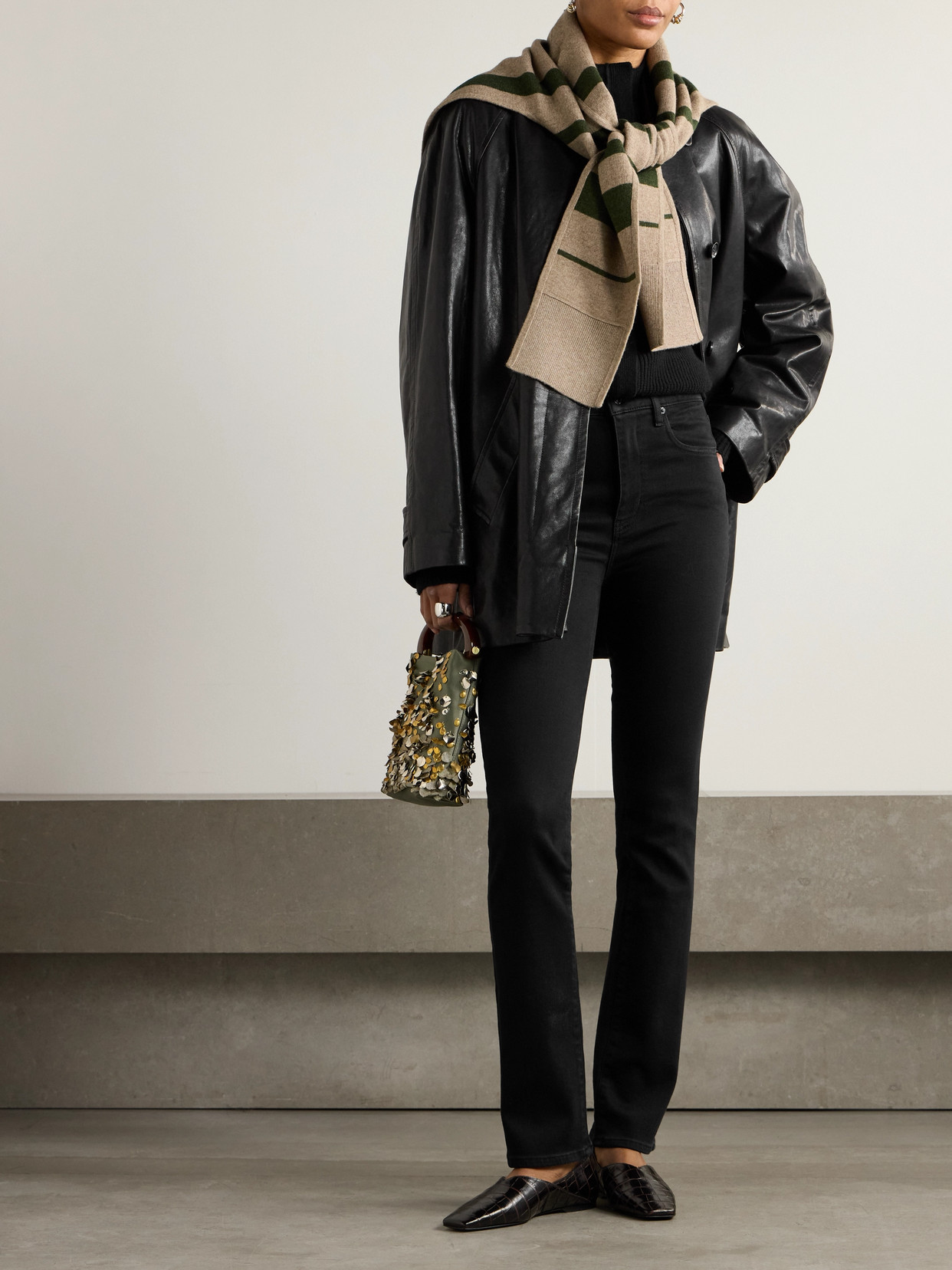 Frame Pencil Super Stretch Mid-rise Skinny Jeans In Black