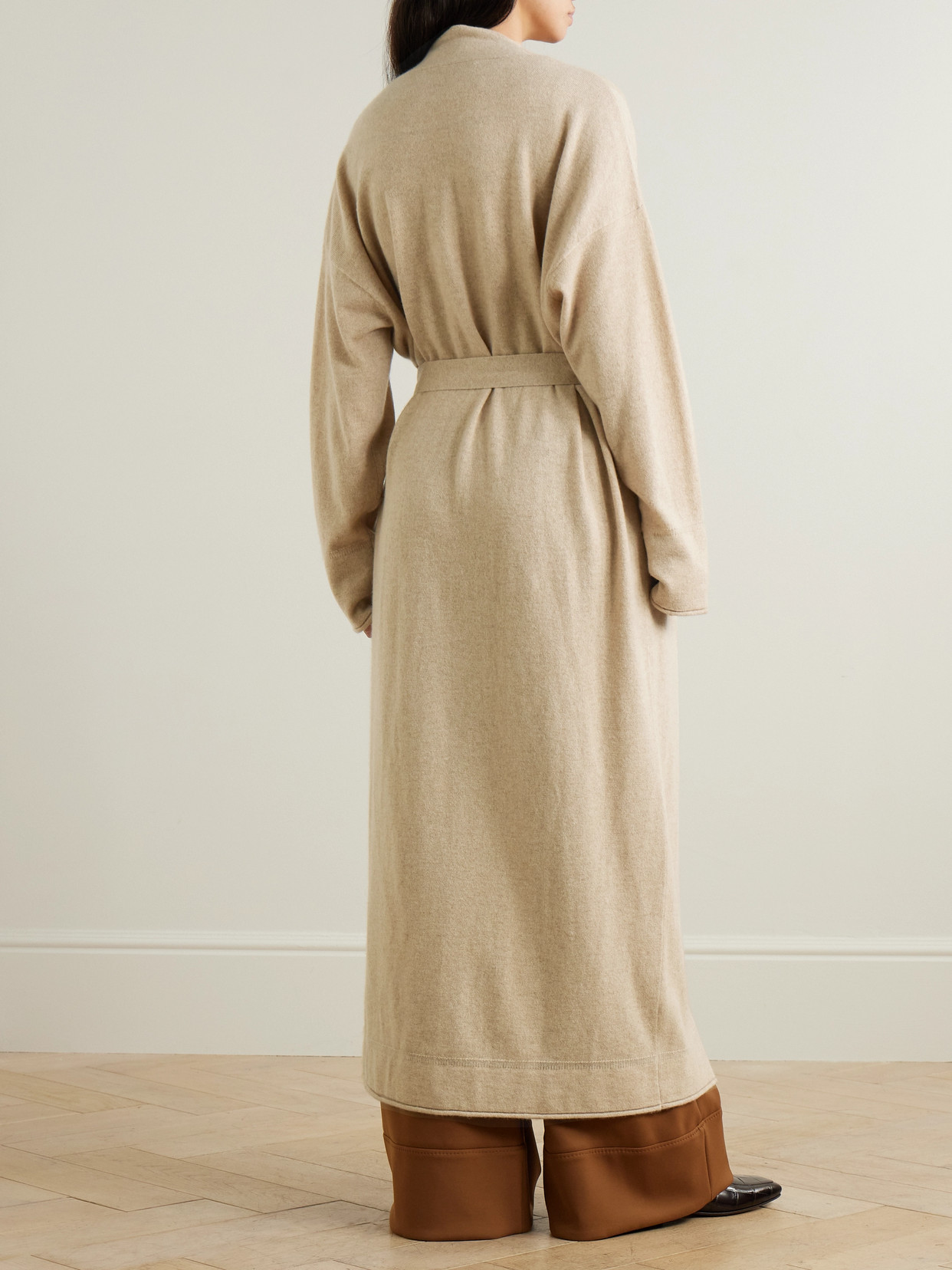 Max Mara Asbuurg Belted Cashmere Cardigan In Neutrals