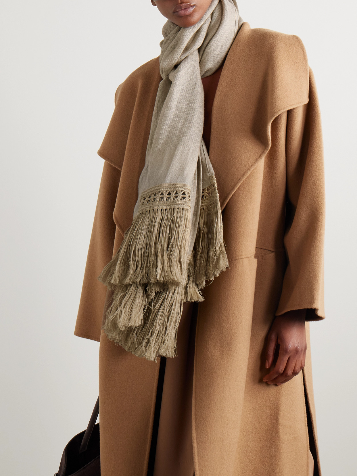MAX MARA GRAMMO FRINGED MACRAMÉ-TRIMMED LINEN SCARF