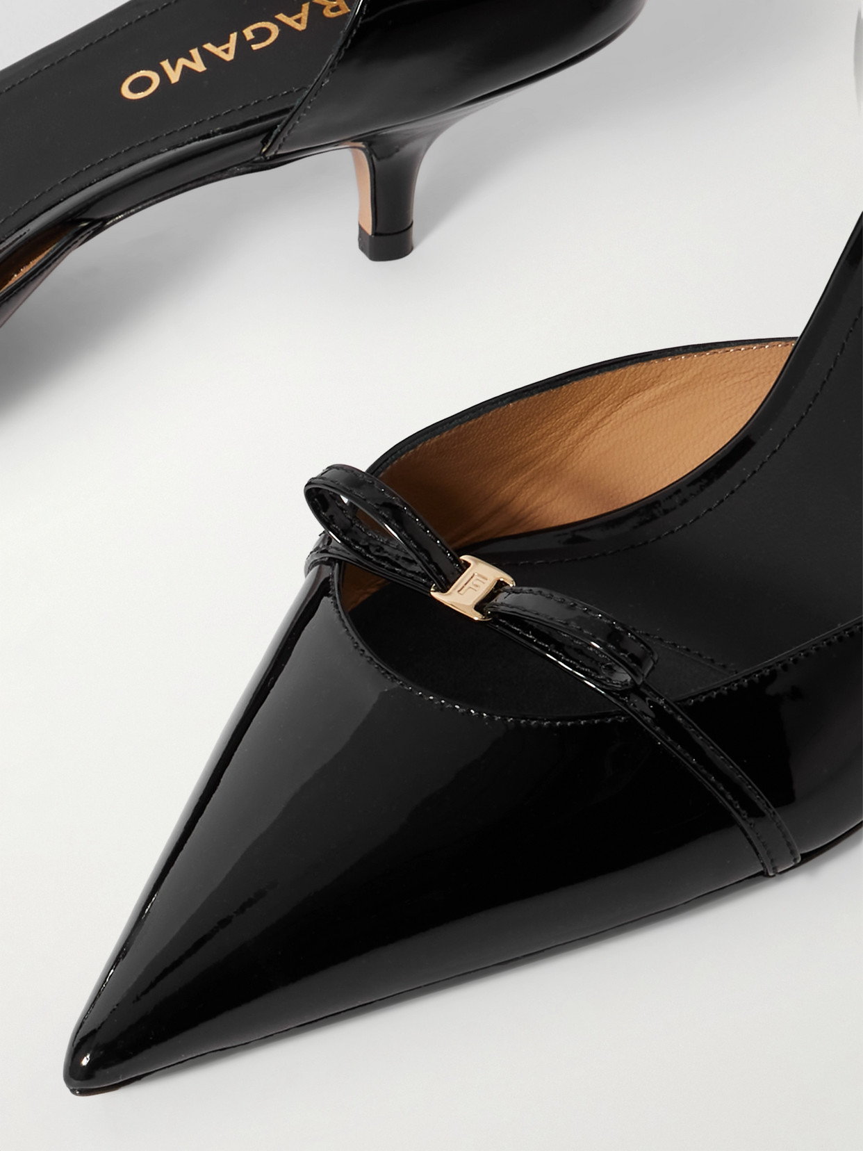 Ferragamo Gyoia Bow-embellished Patent-leather Pumps In Black