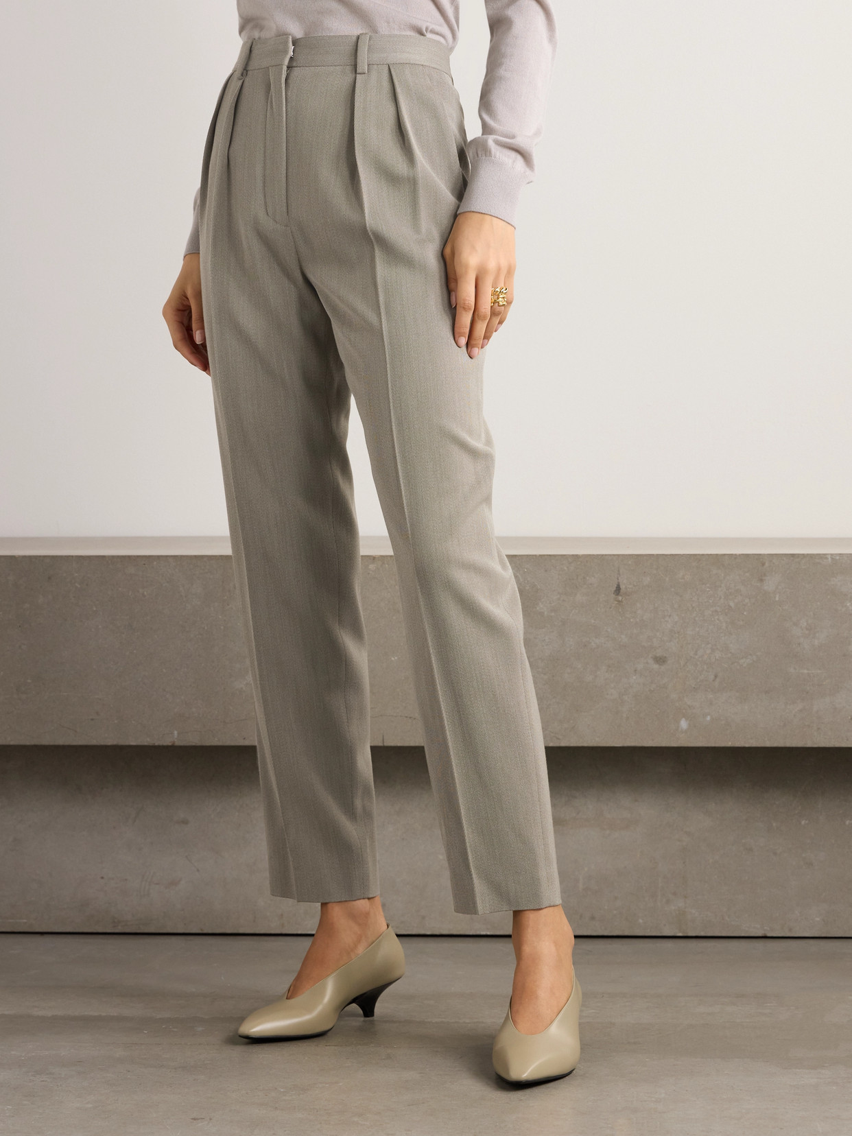 Loro Piana Hudson Cropped Pleated Wool Tapered Pants In Gray